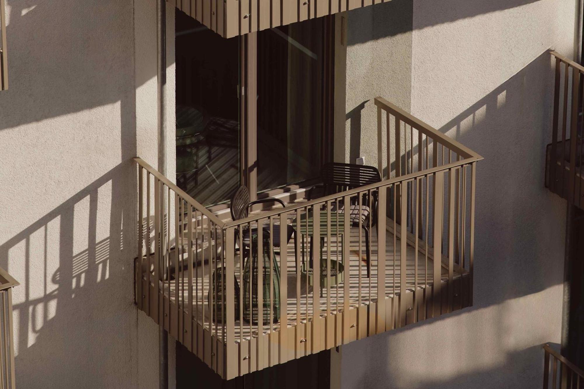 Studio Balcony