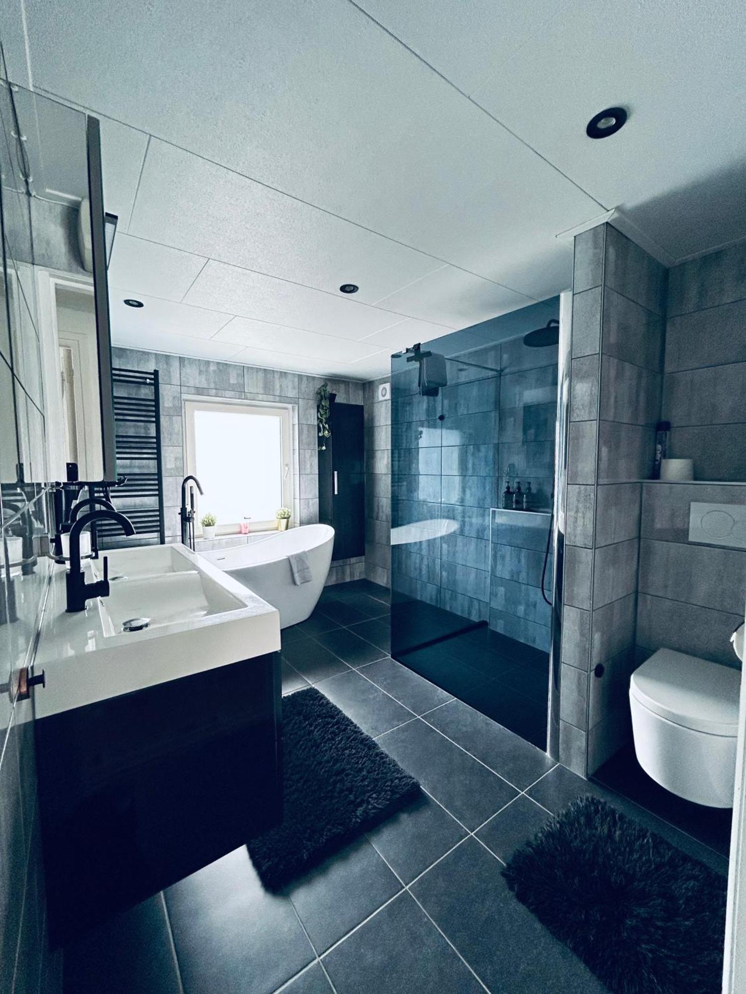 Family Room Bathroom