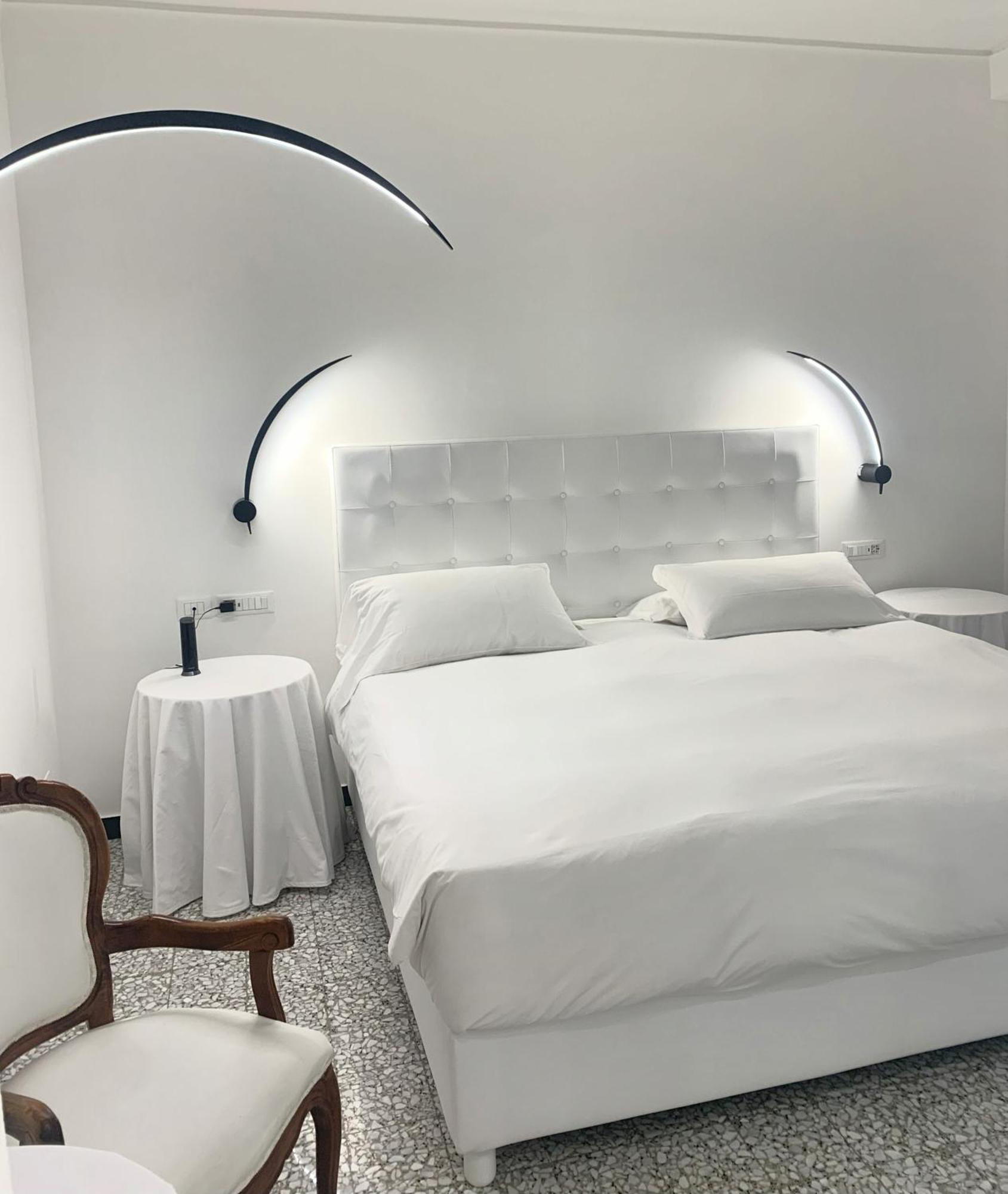 Deluxe Suite Spa Bath