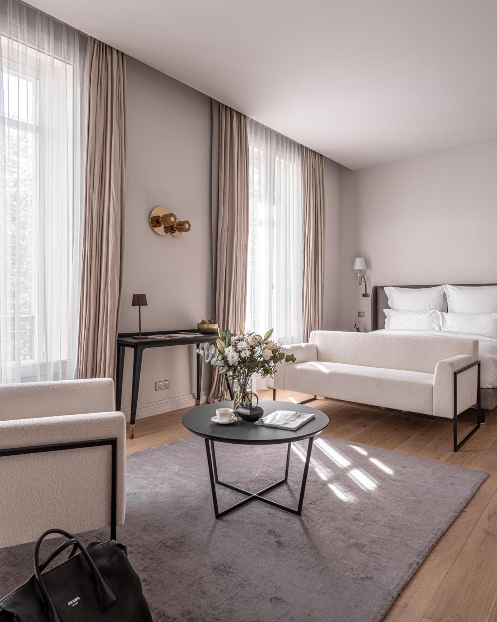 Prestige Room