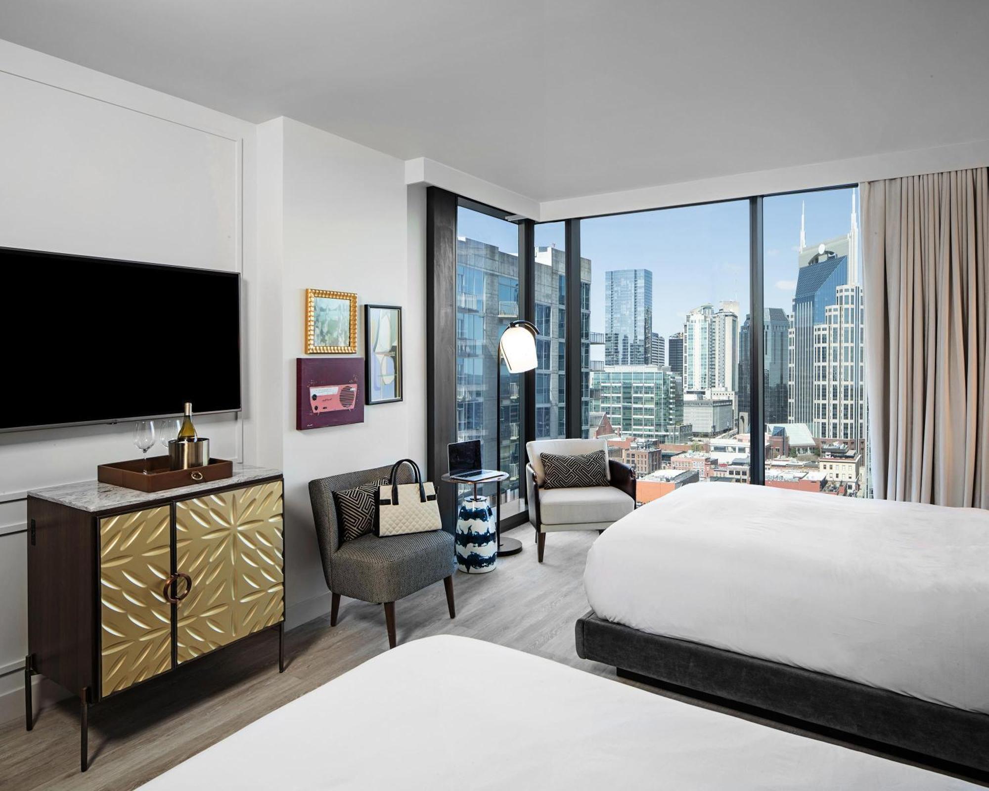 Queen Room Two Queen Beds High Floor