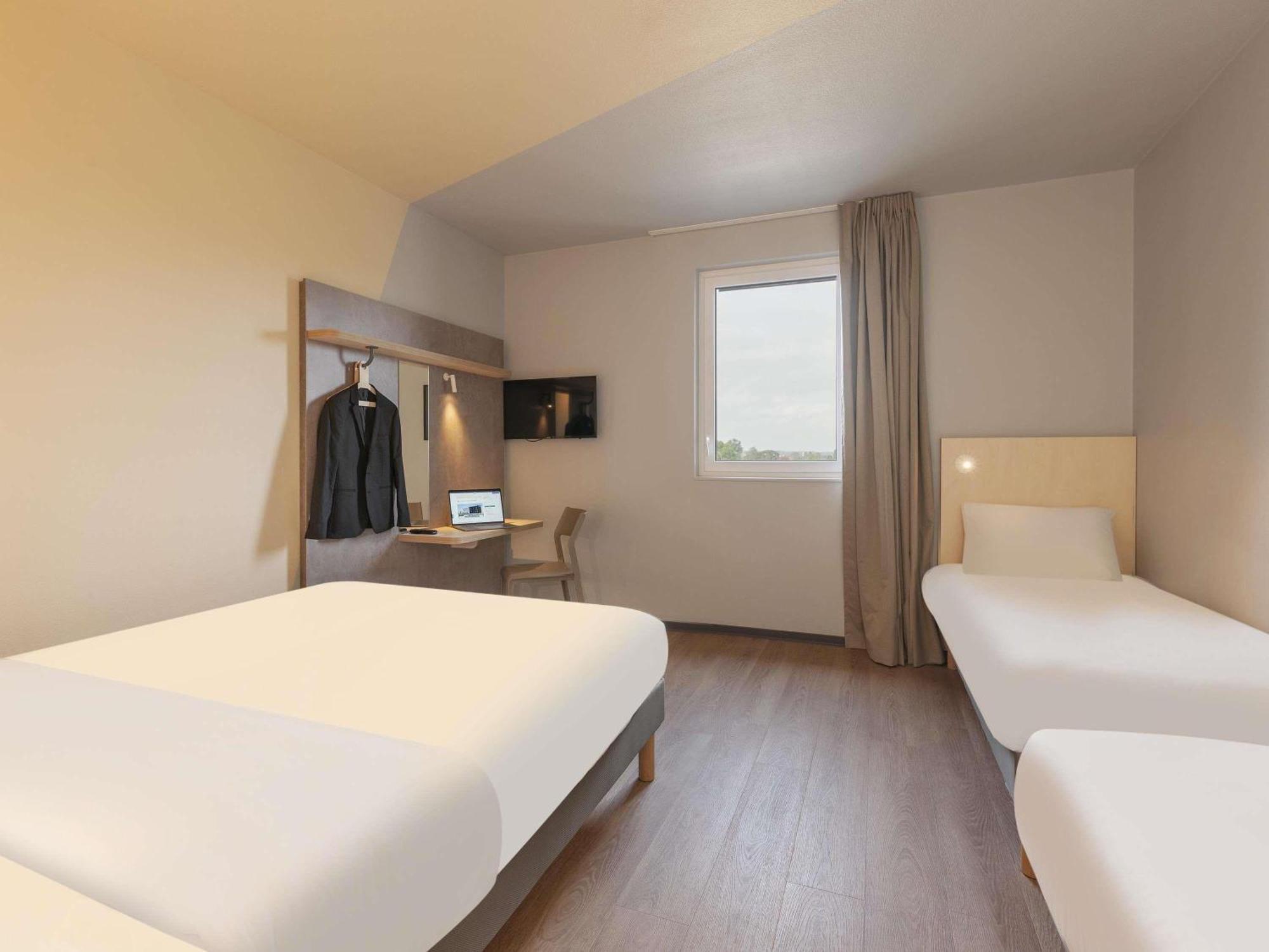 Family Double Room One Double Bed Two Single Beds
