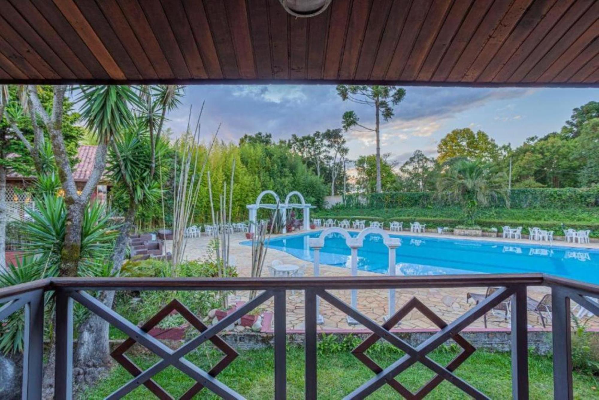 Triple Room Pool View