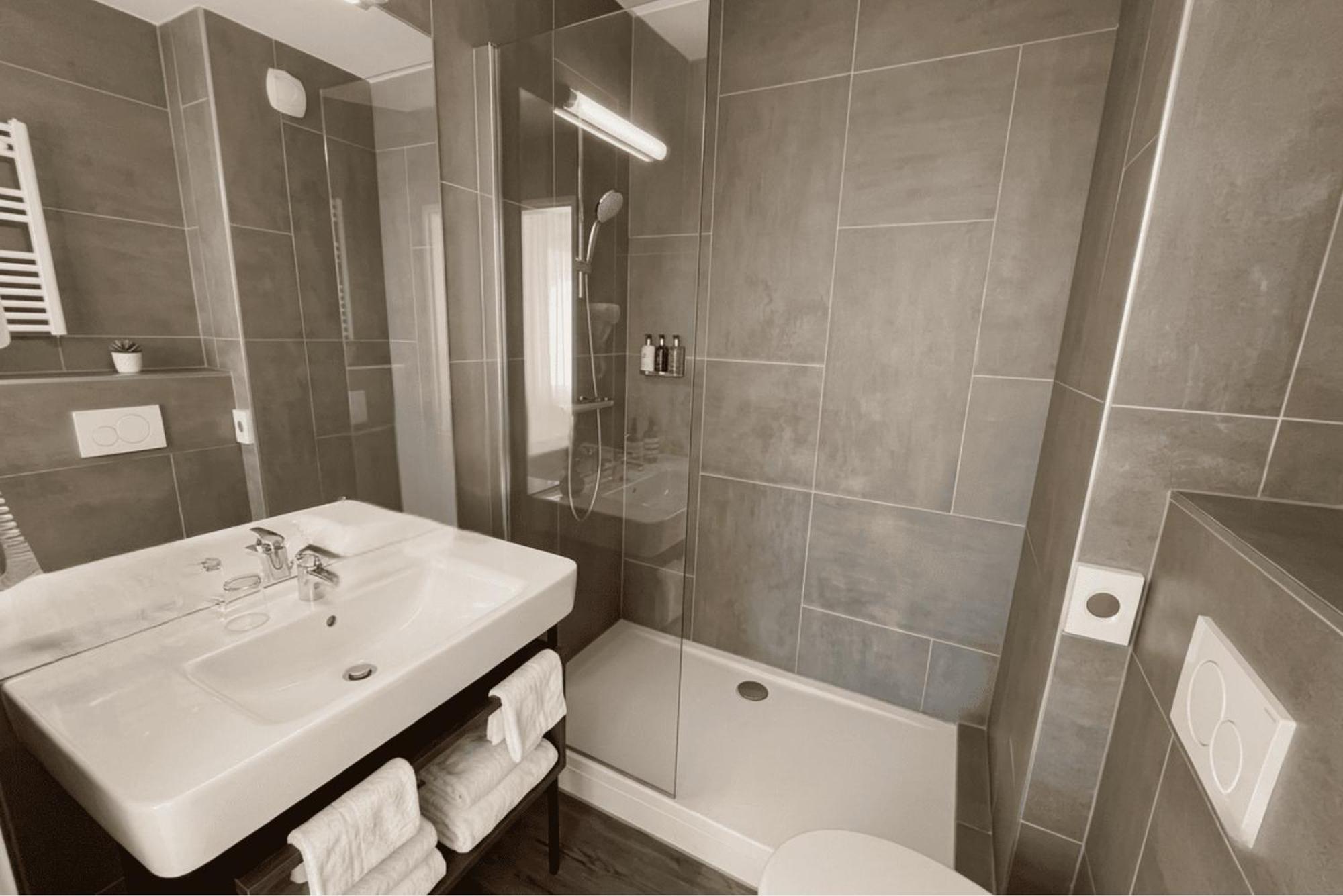 Double Room Golf side
