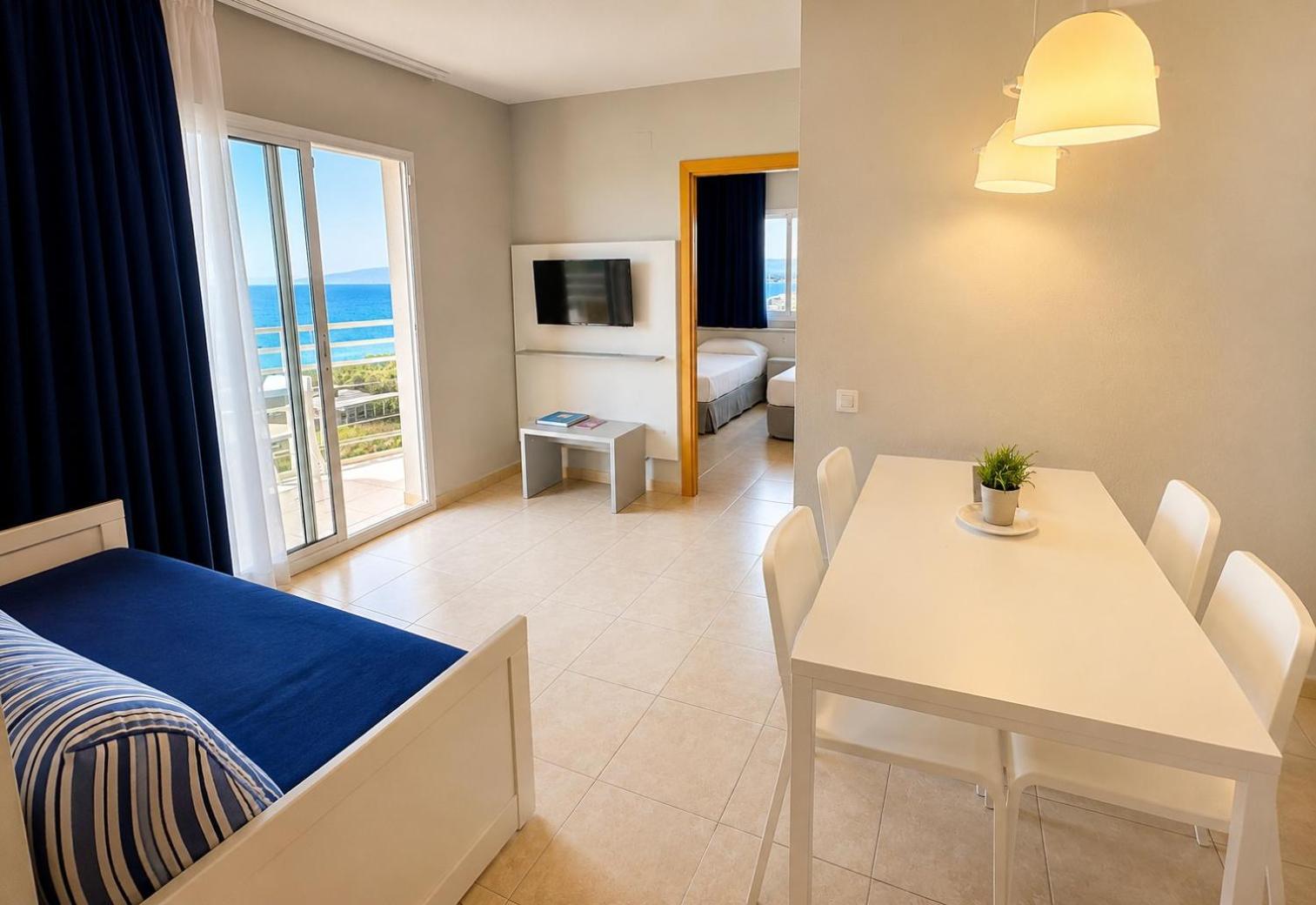 Two-Bedroom Apartment Sea View