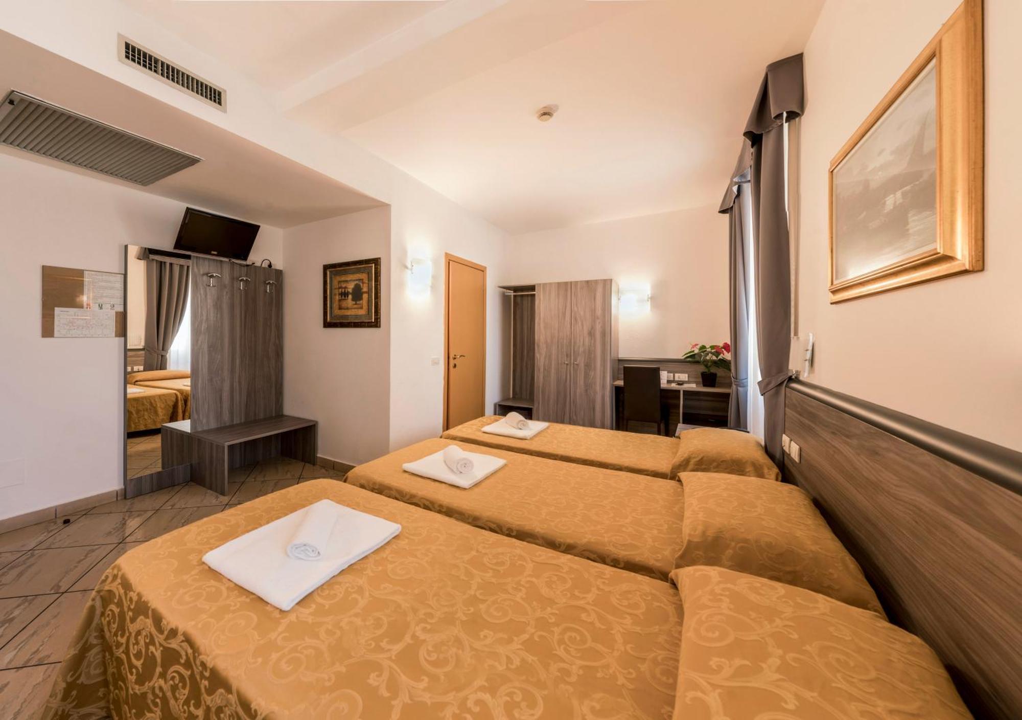 Standard Quadruple Room