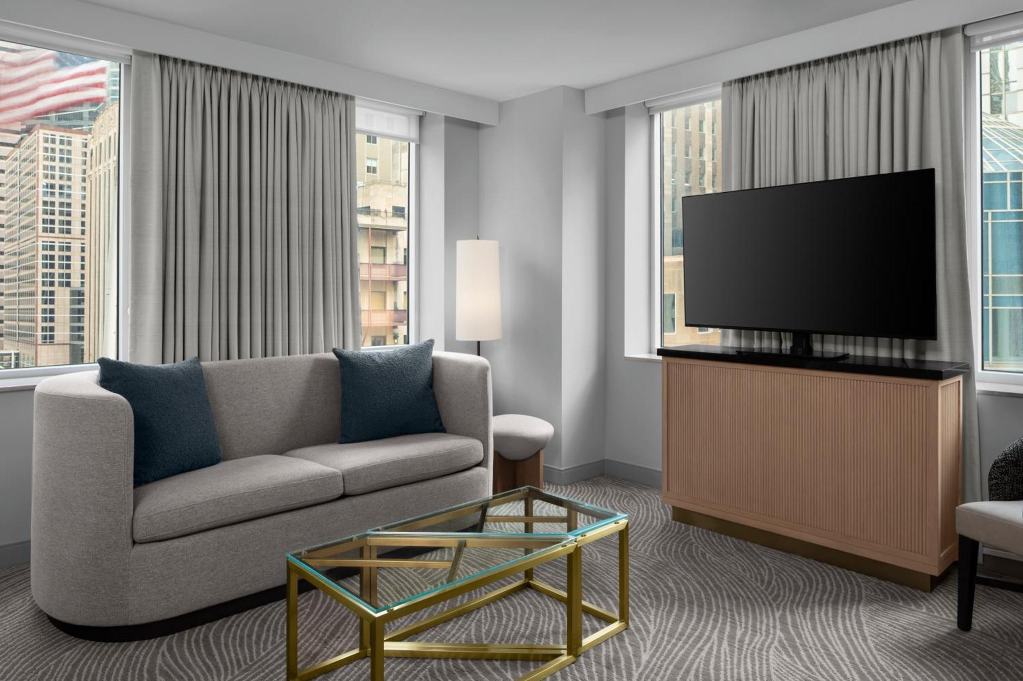 Suite 1 King City view Corner room