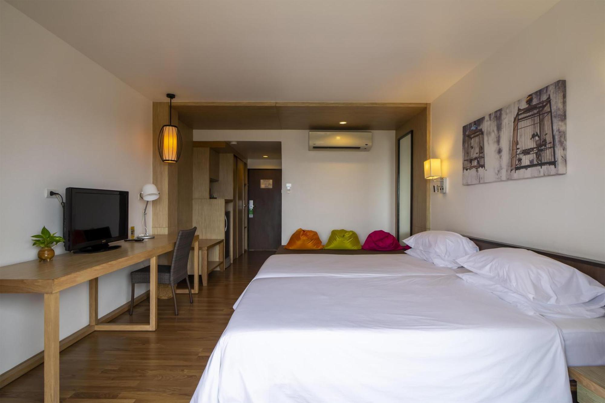 Deluxe Twin Room Ocean View Non-Smoking