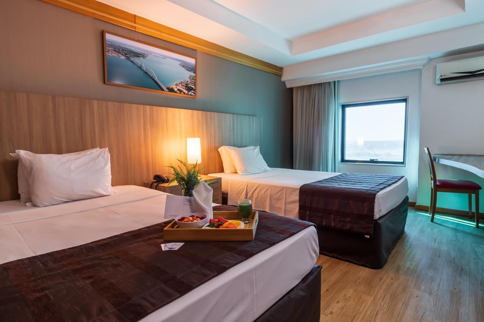 Quarto Luxo com 2 Camas de Solteiro