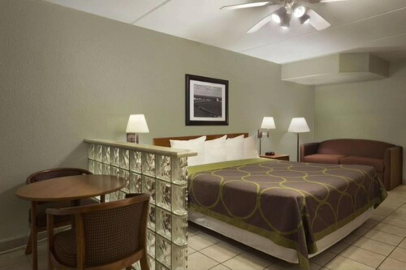 2 Queen Beds Mobility Accessible Room Walk Shower Non-Smoking