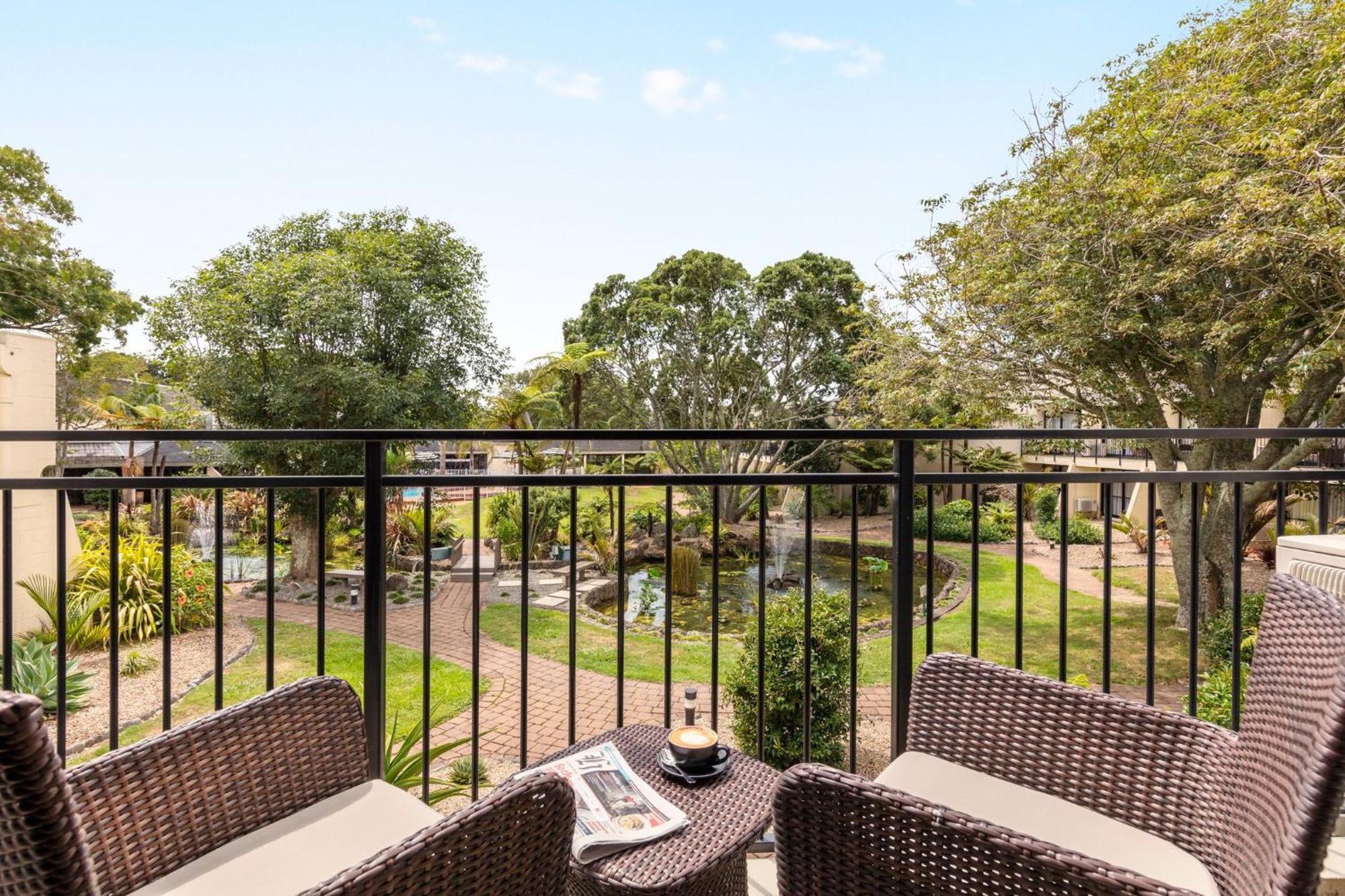 Standard King Room Garden View