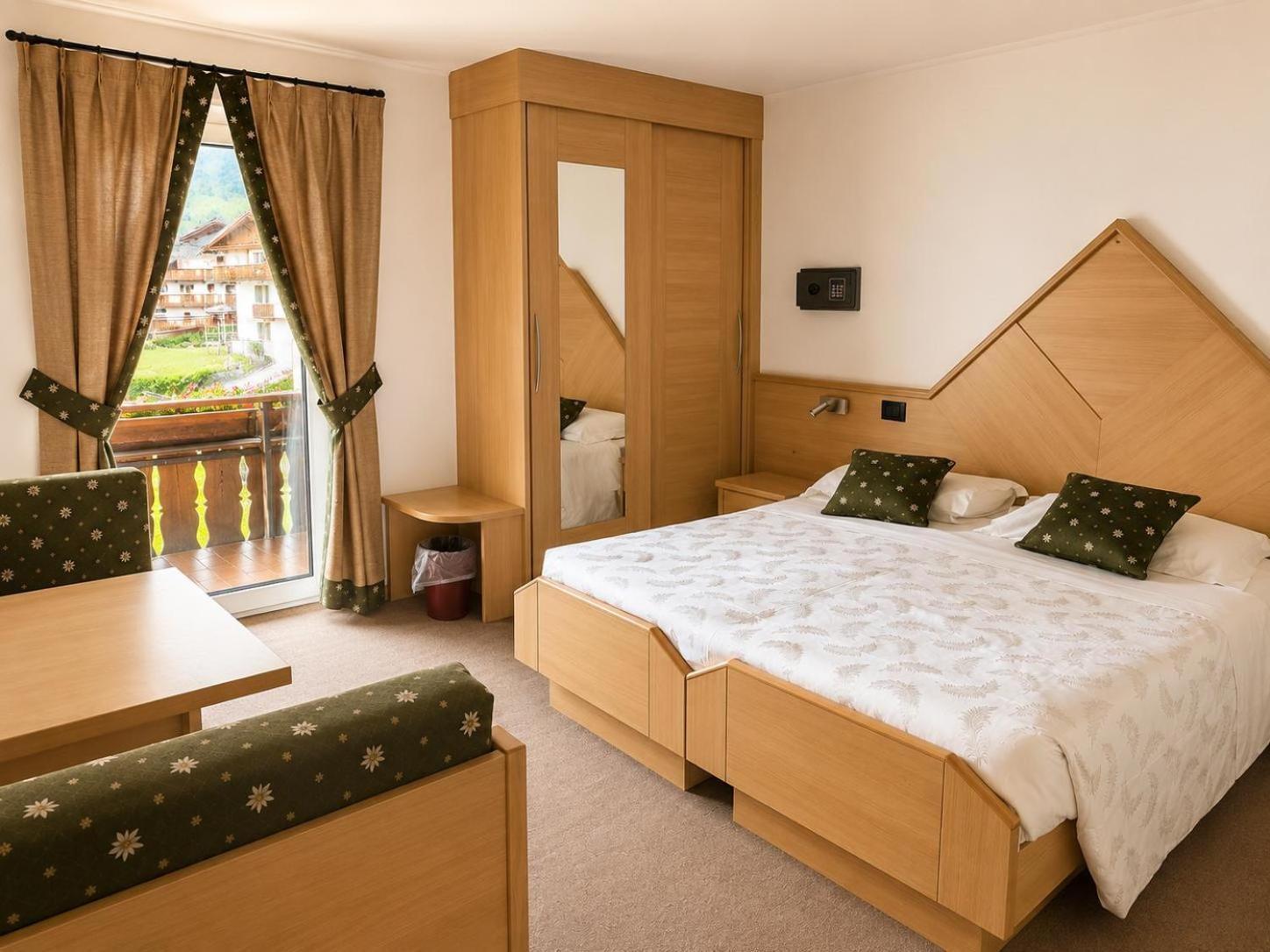 Comfort Double or Twin Room