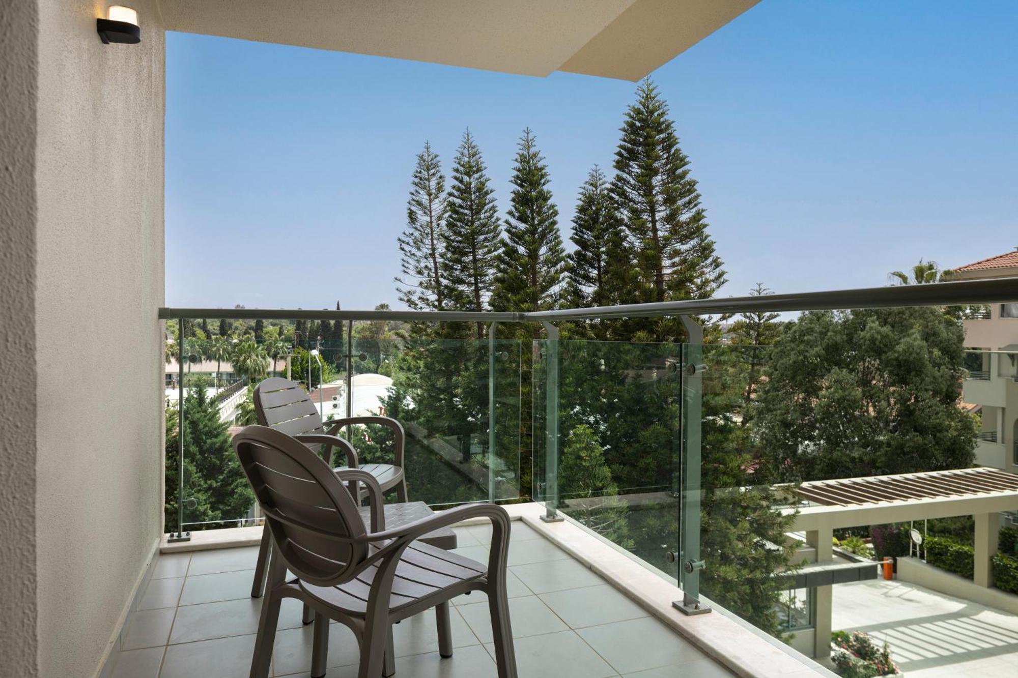Double or Twin Room Garden View