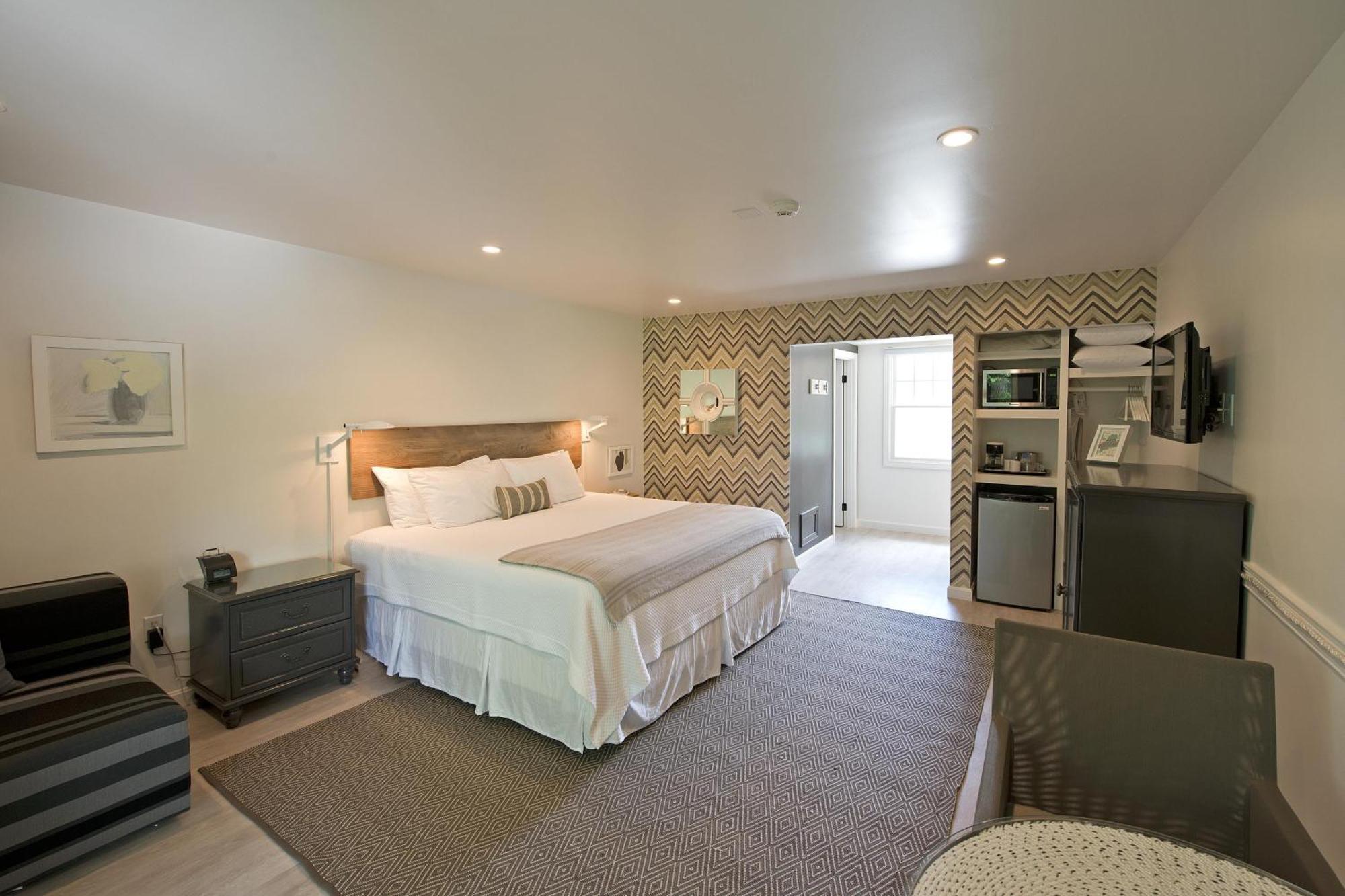 Cove King Second Floor