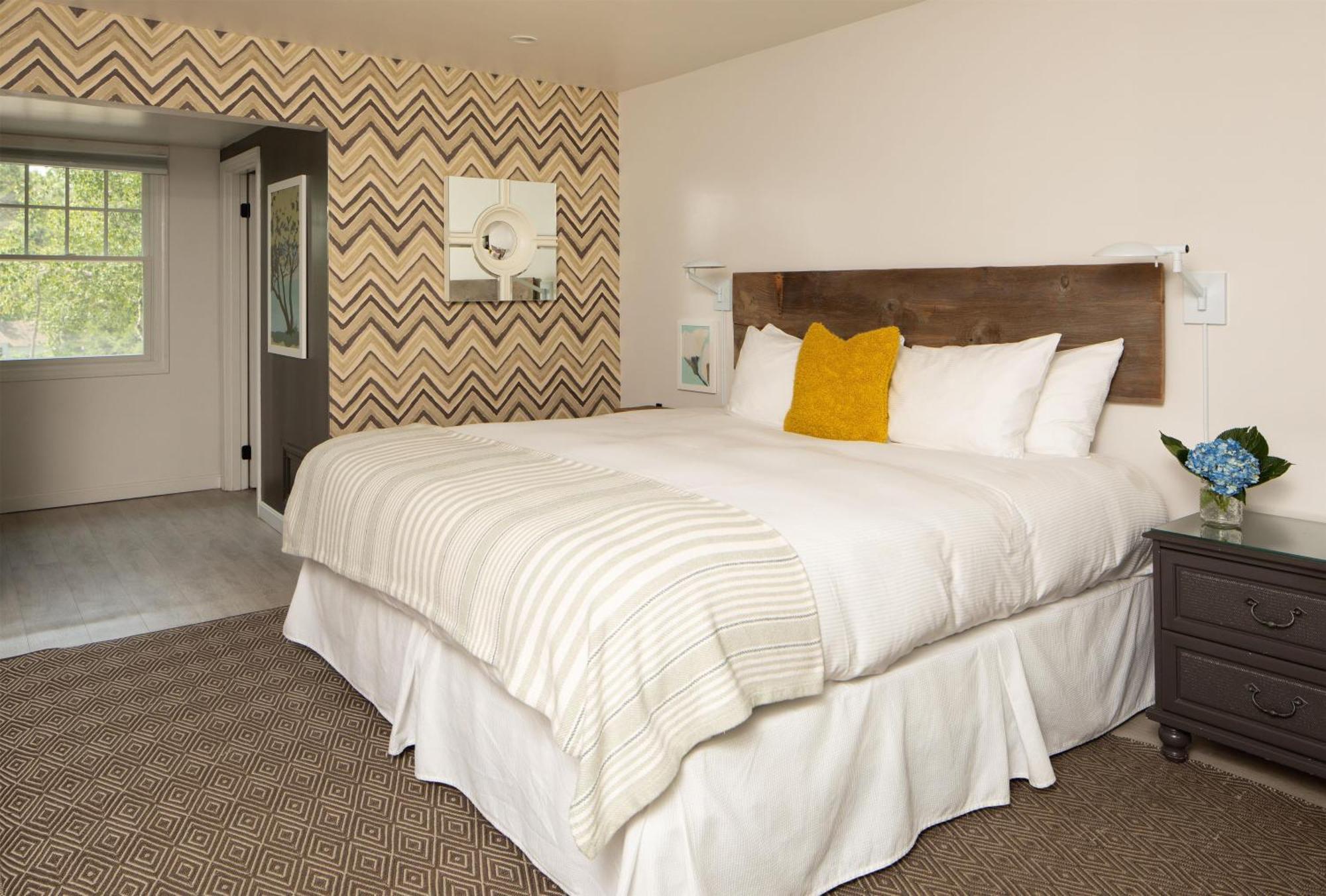 Cove King Second Floor