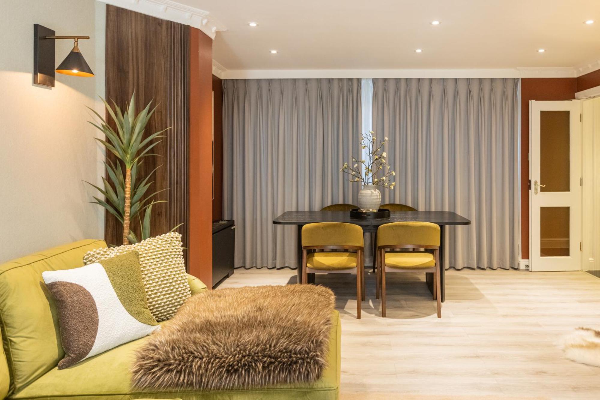 Luxury One-Bedroom Apartment