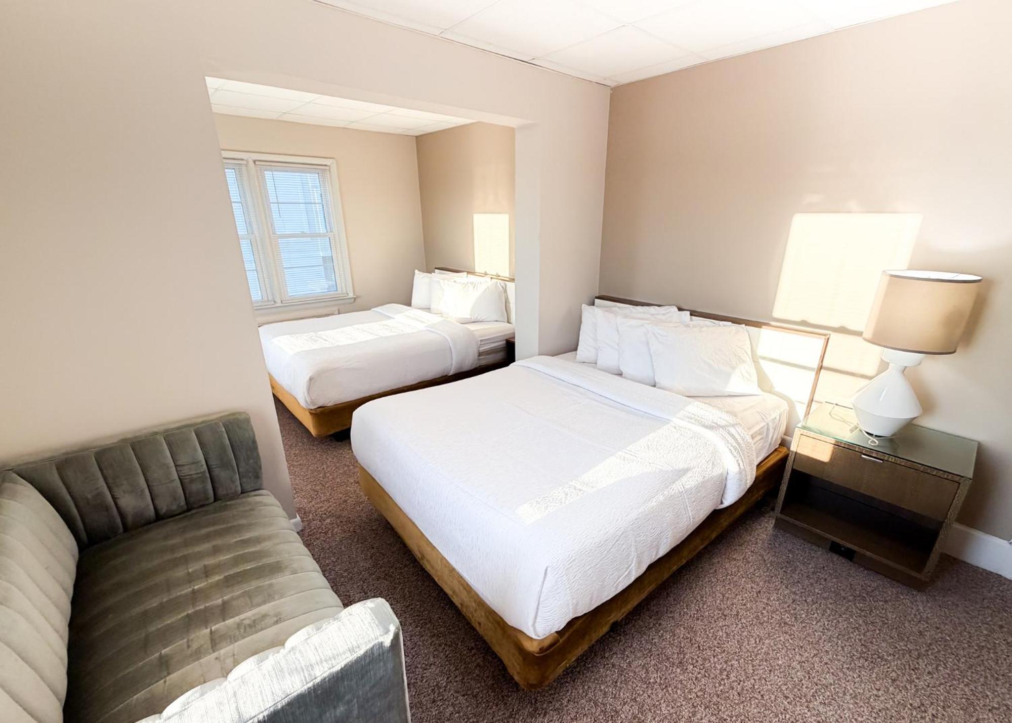 Deluxe Queen Room