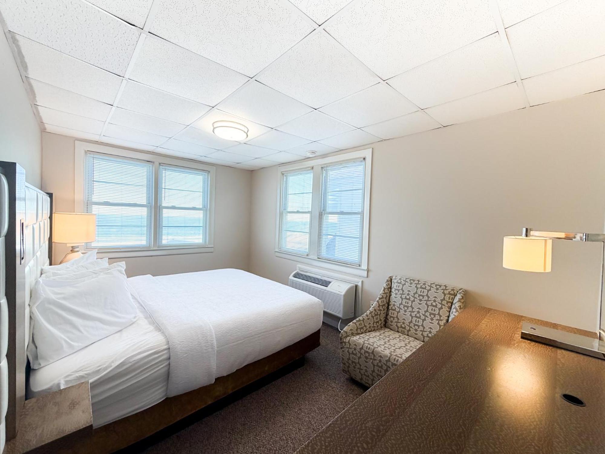 Deluxe King Room
