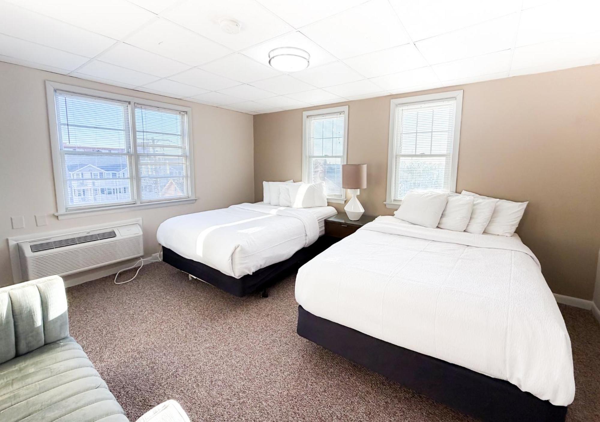 Deluxe Queen Room