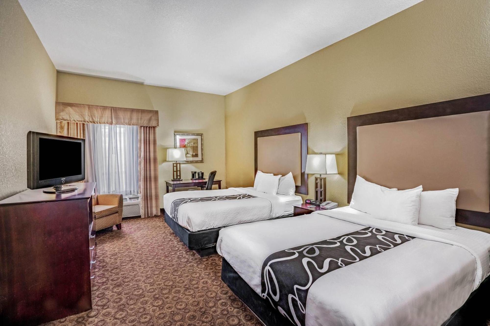 Deluxe Queen Room Two Queen Beds