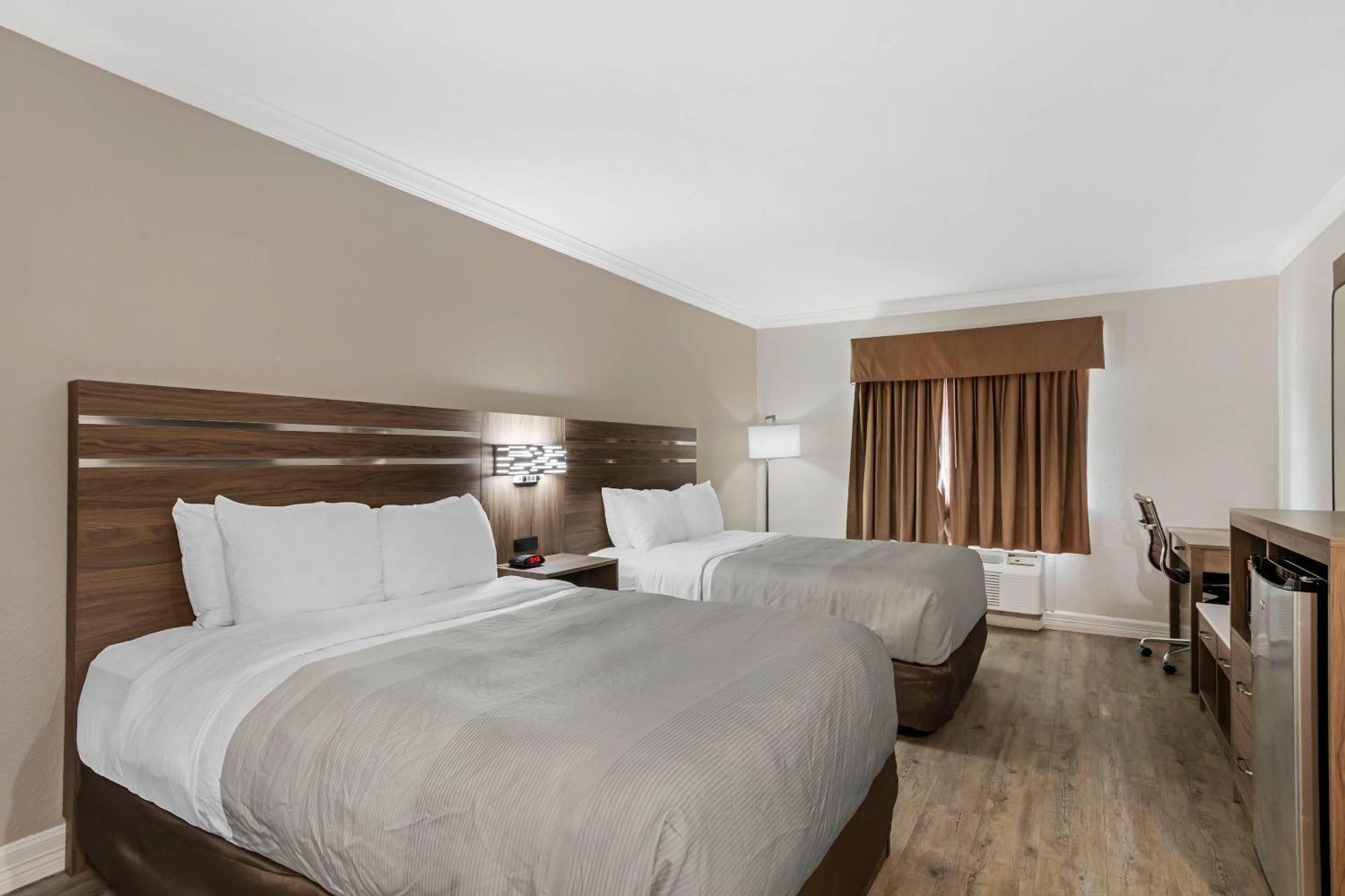 Queen Room with Two Queen Beds - Non-Smoking