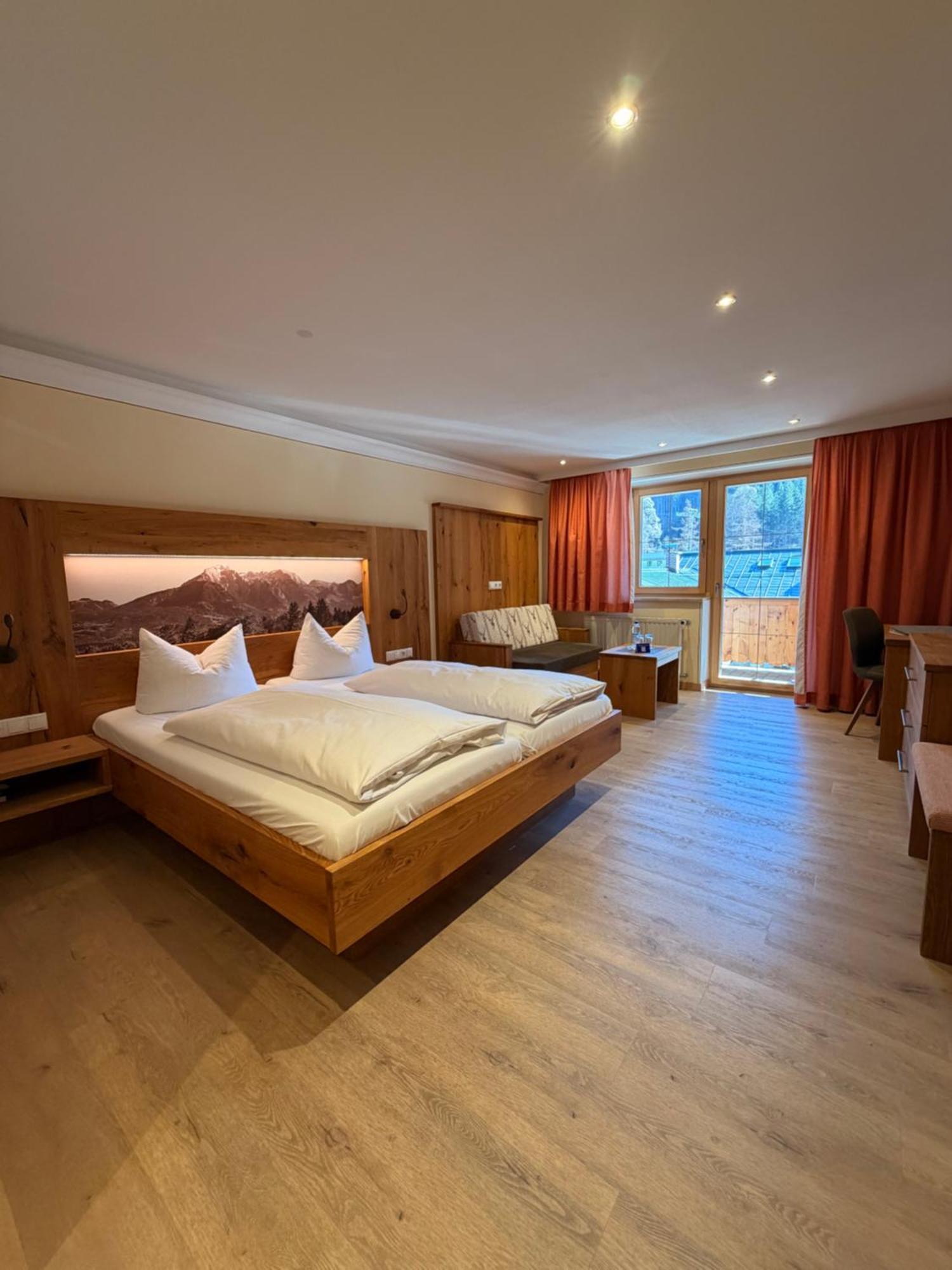 Comfort Double Room Balcony Jenner