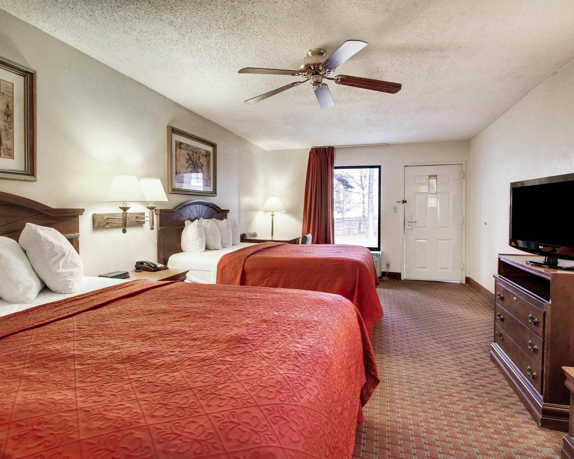 Queen Room Two Queen Beds Non-Smoking