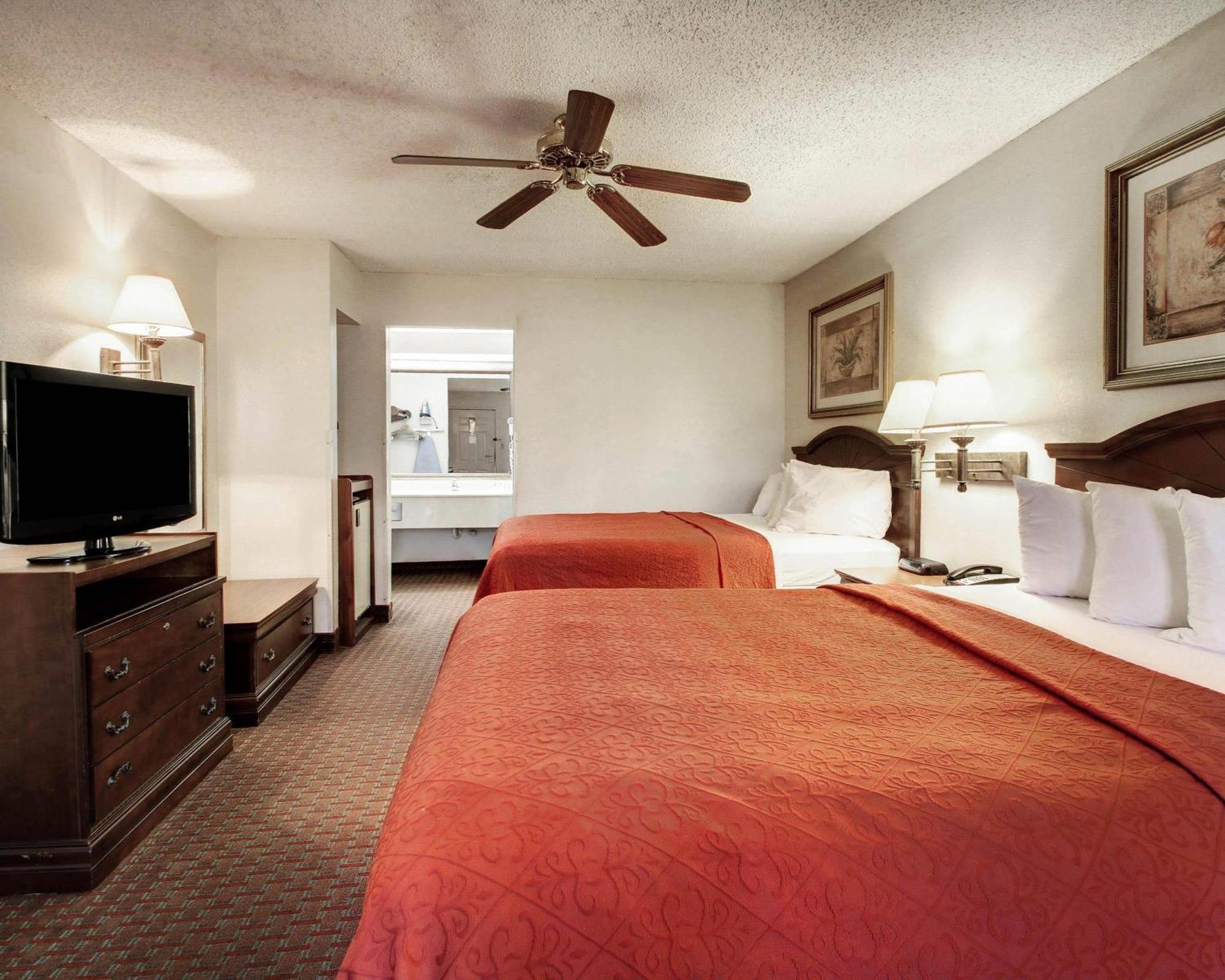 Queen Room Two Queen Beds Non-Smoking