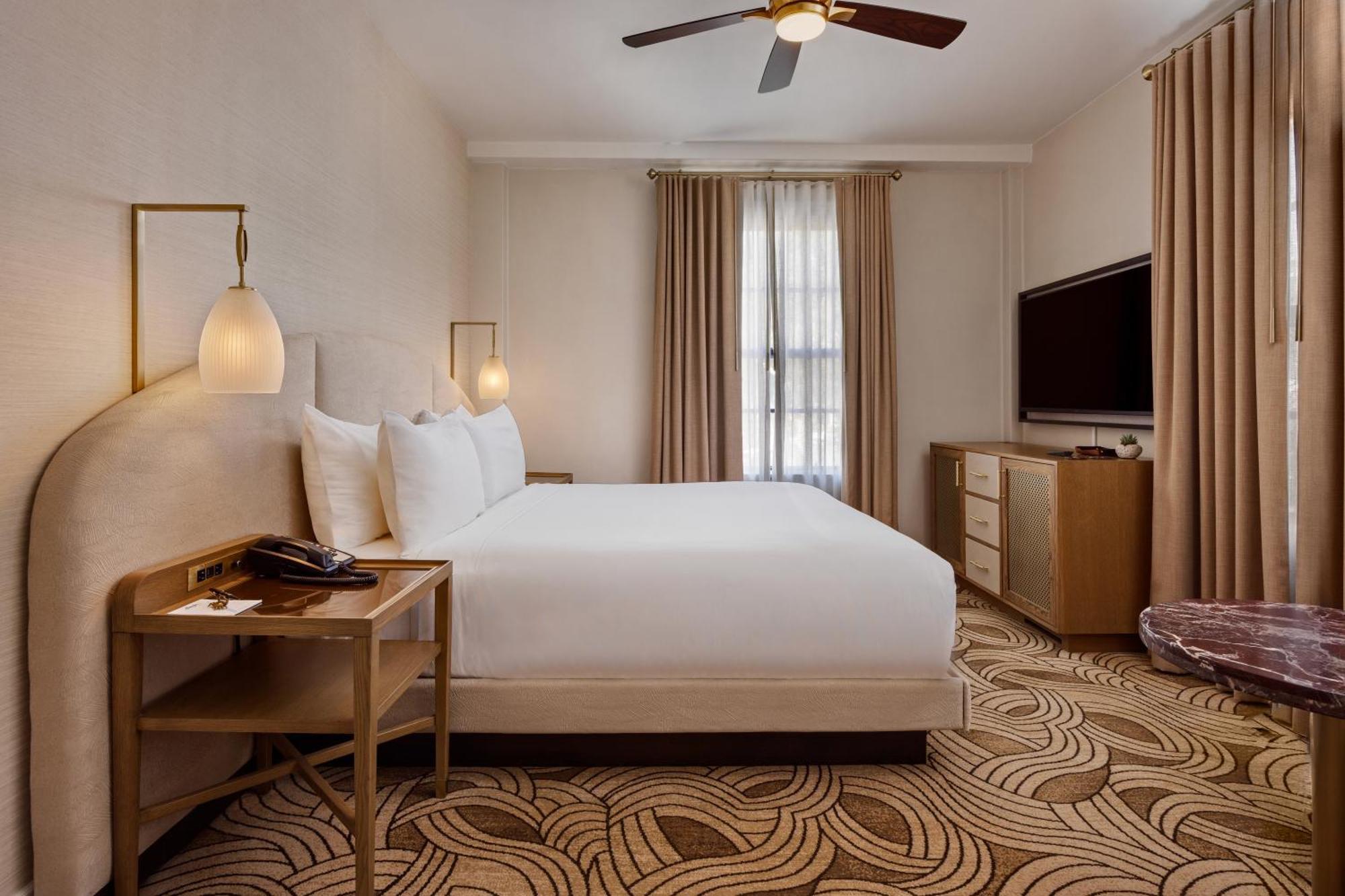 King Room with Mountain View