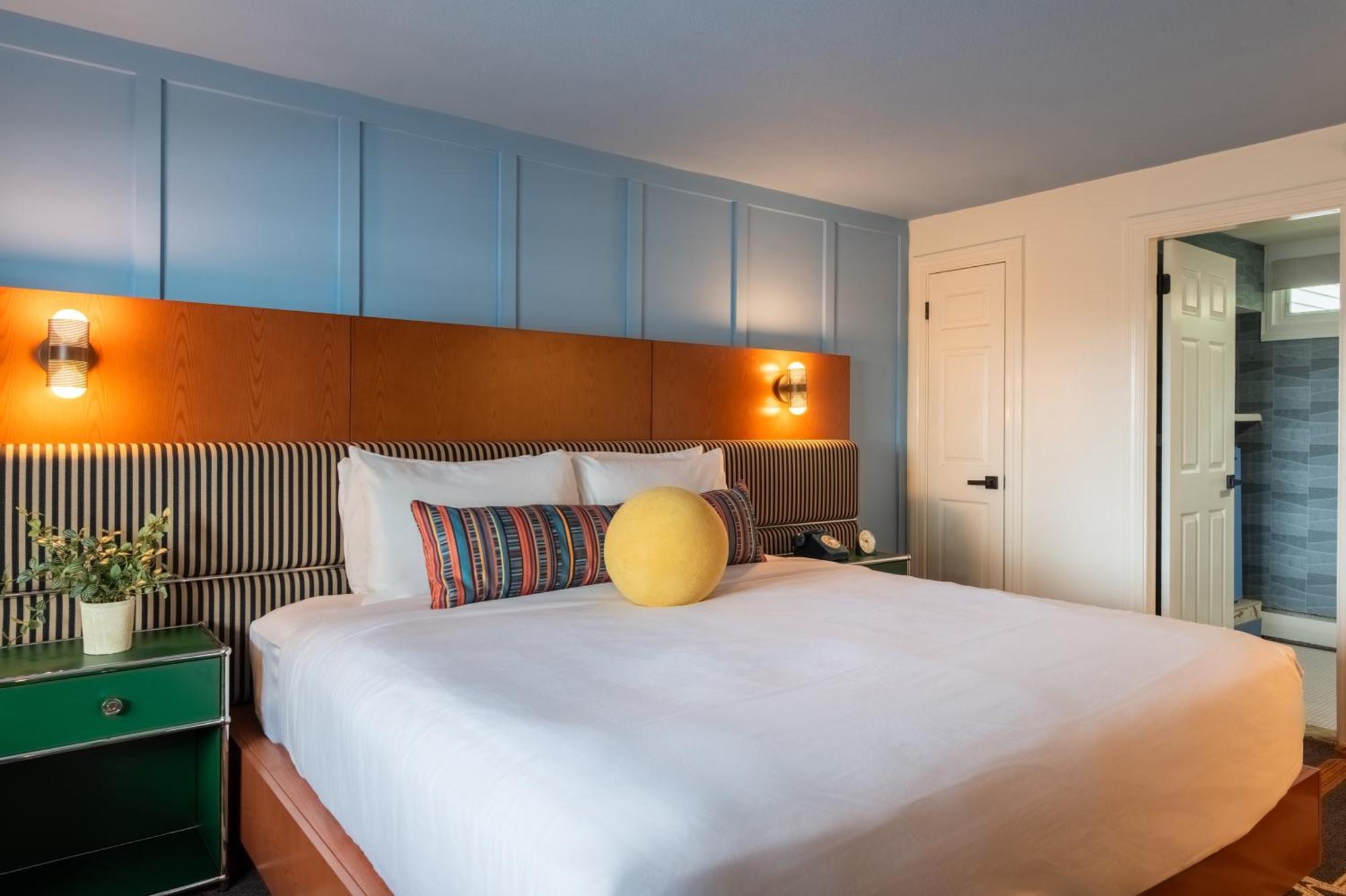 Superior King Room