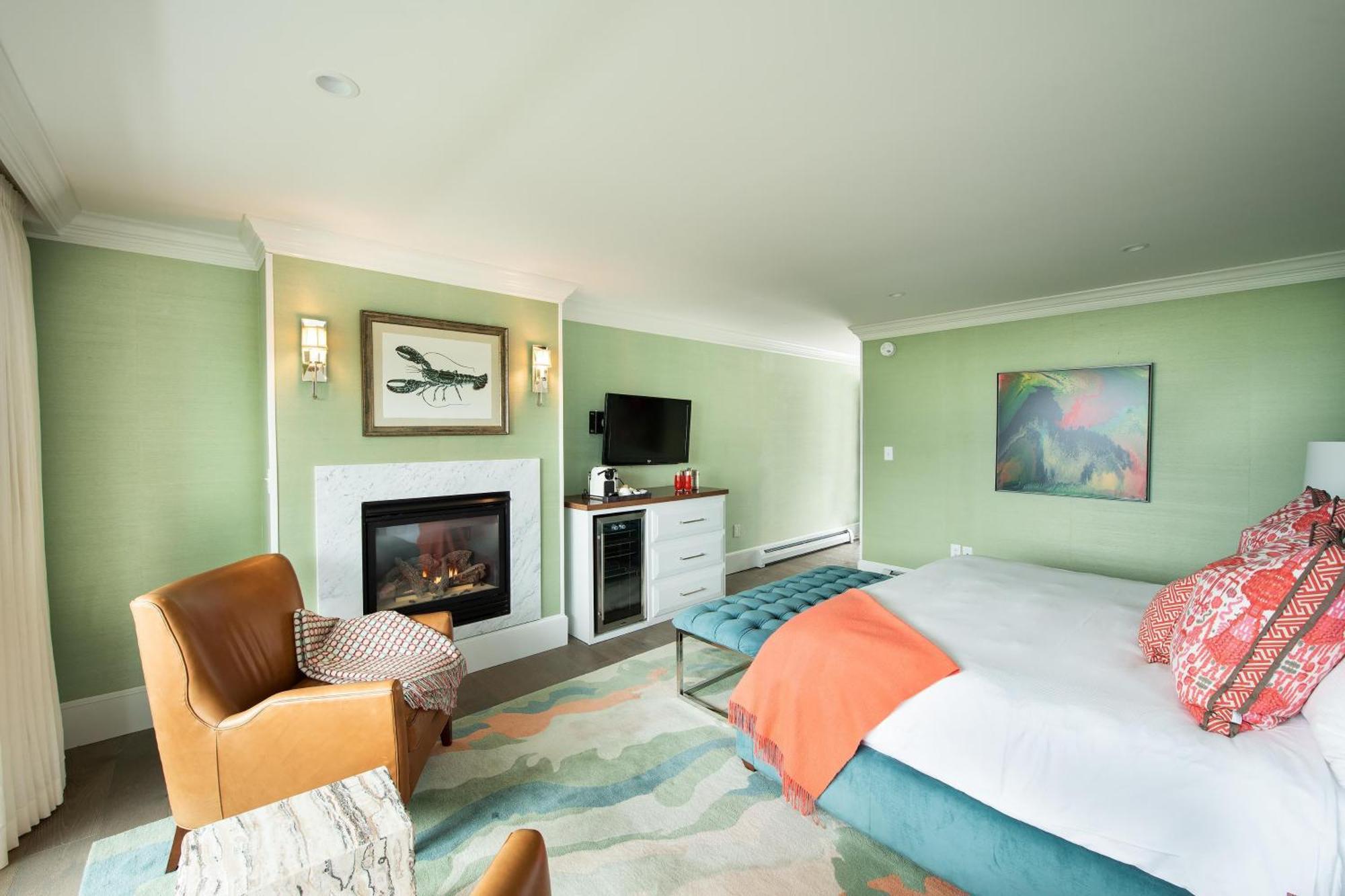 Ocean View Bungalow Fireplace
