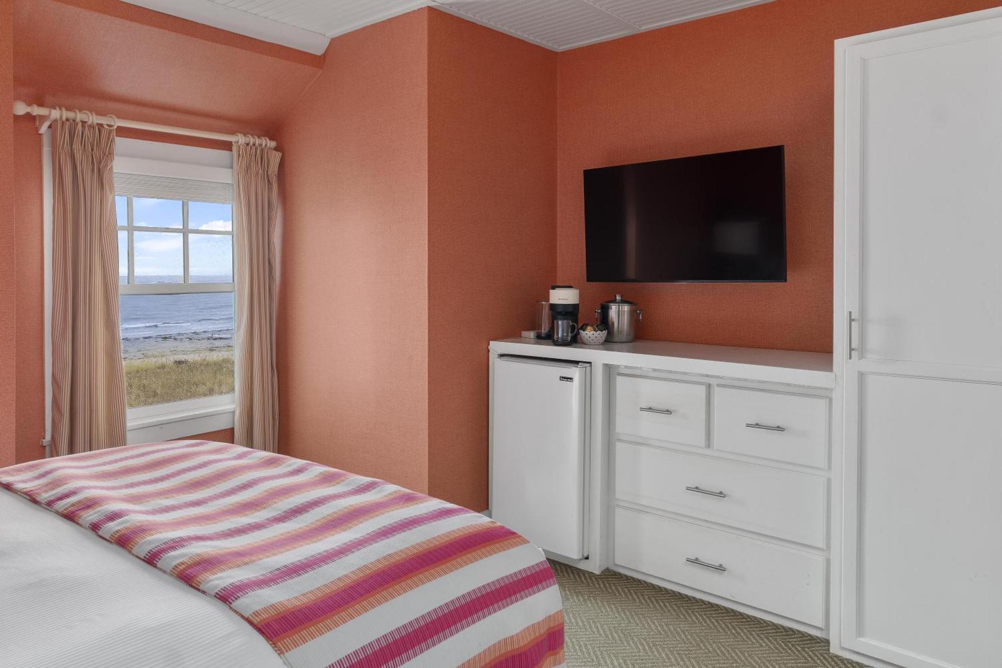 Ocean View Queen