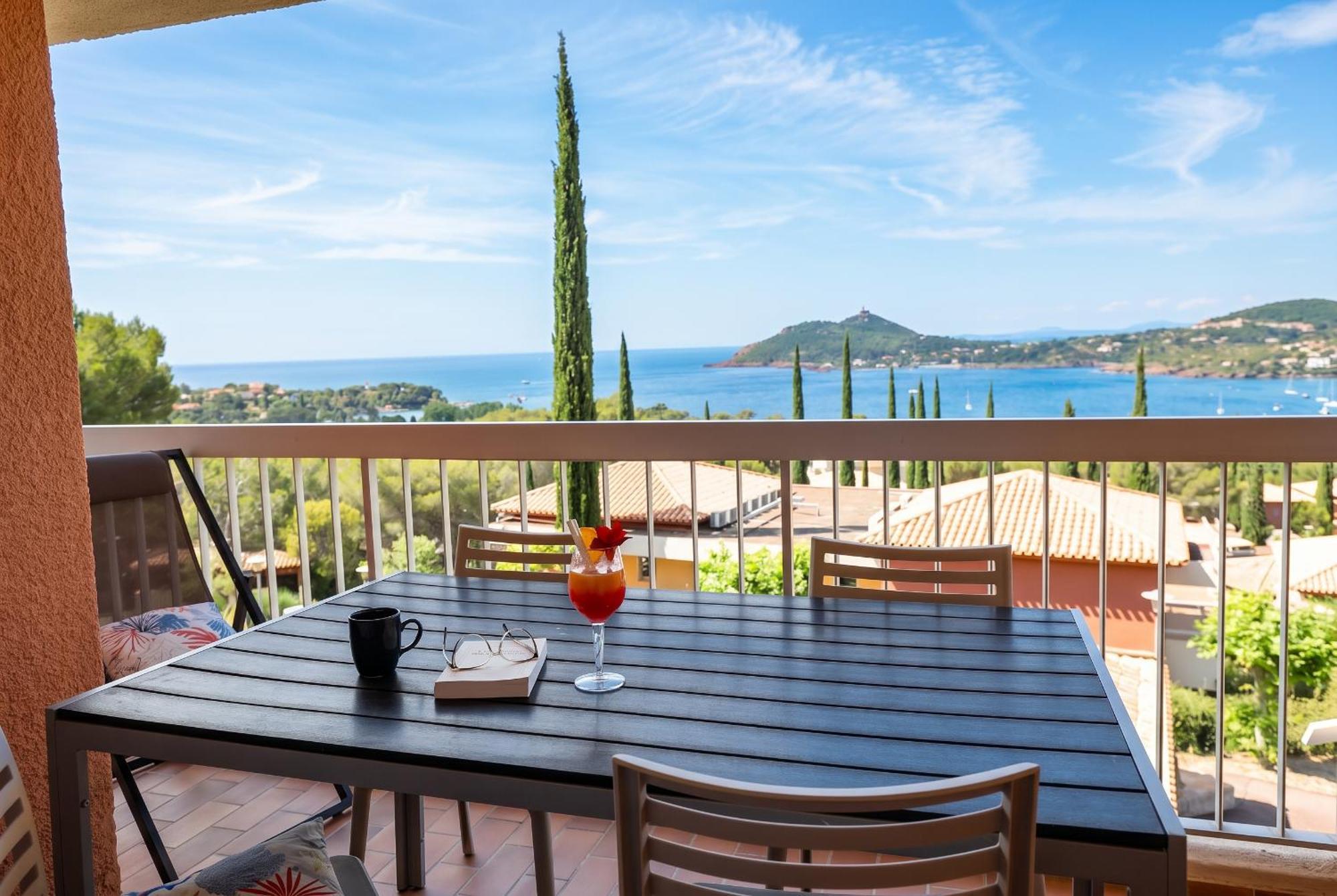 Standard Apartment Sea view