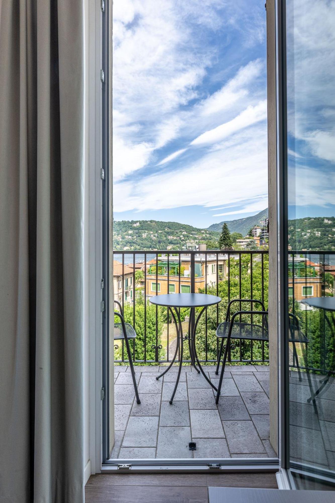 Superior Double Room Lake View