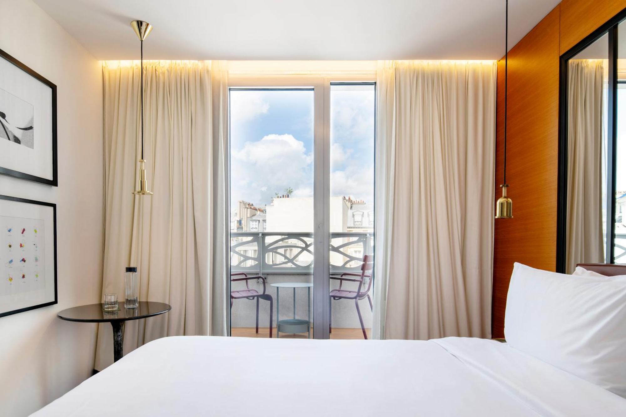 Bobo Room Garden or City View