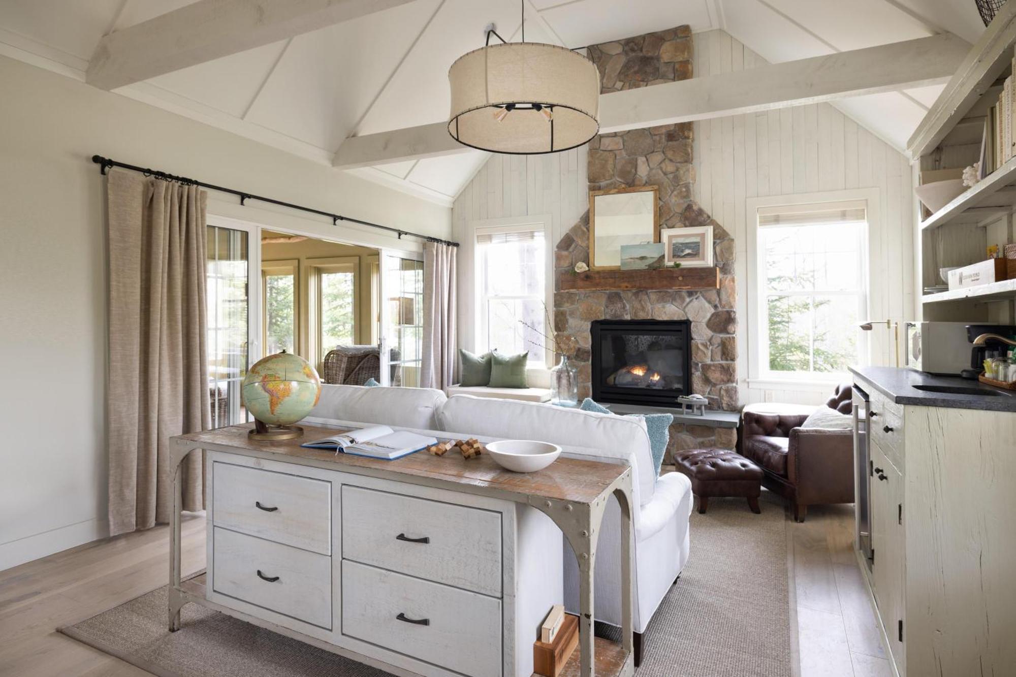 One-Bedroom Bungalow