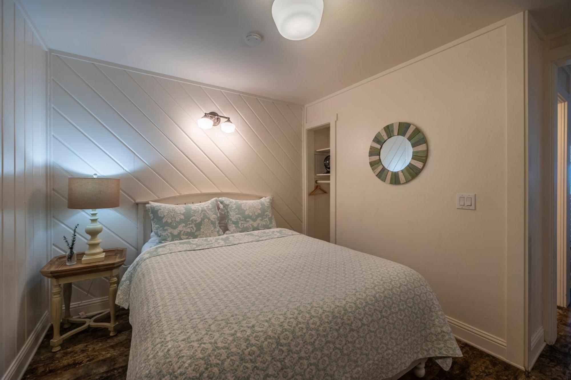 Queen Suite