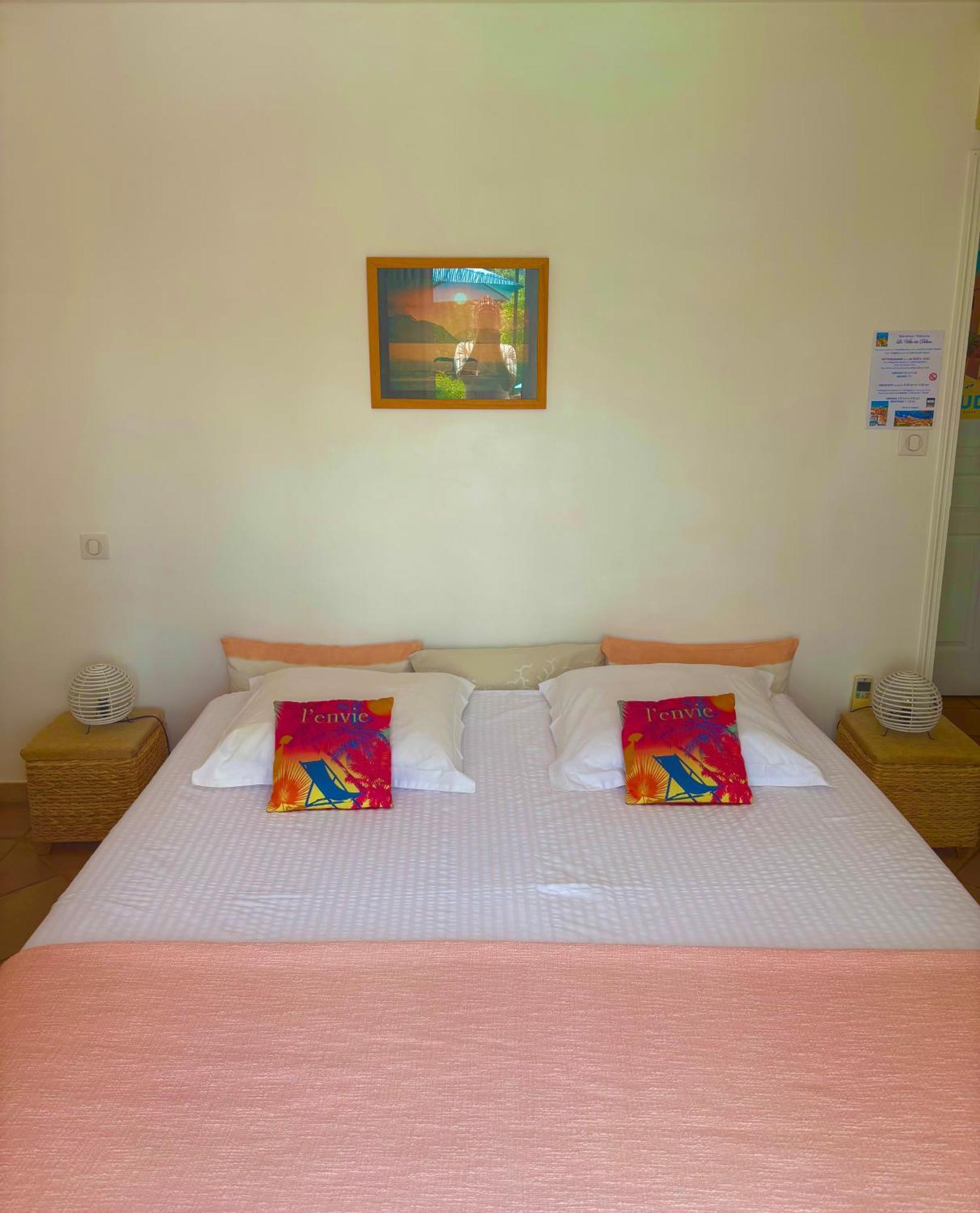 Chambre Familiale - Vue sur Piscine