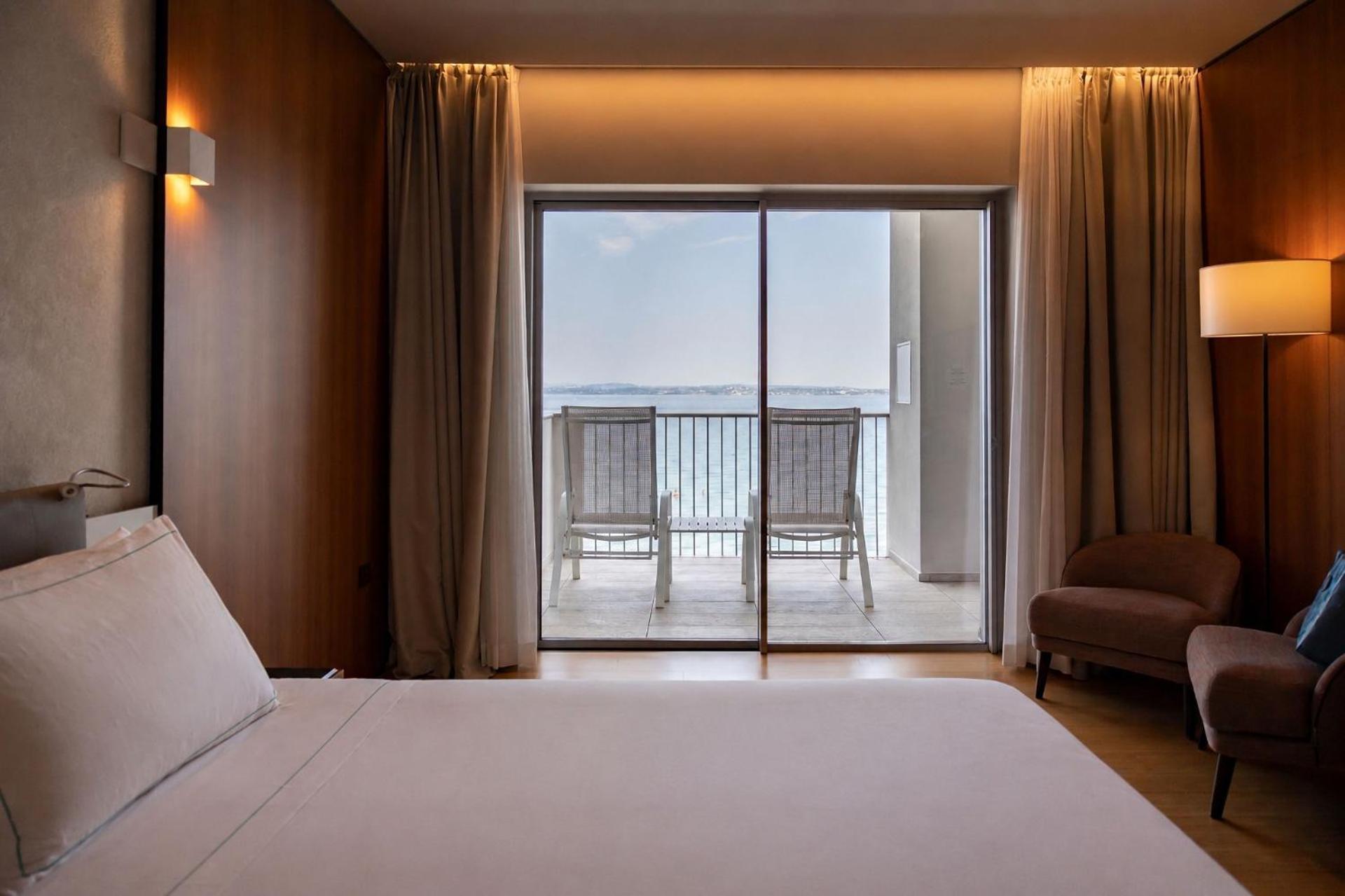 Junior Suite mit Seeblick und Zugang zum Spa