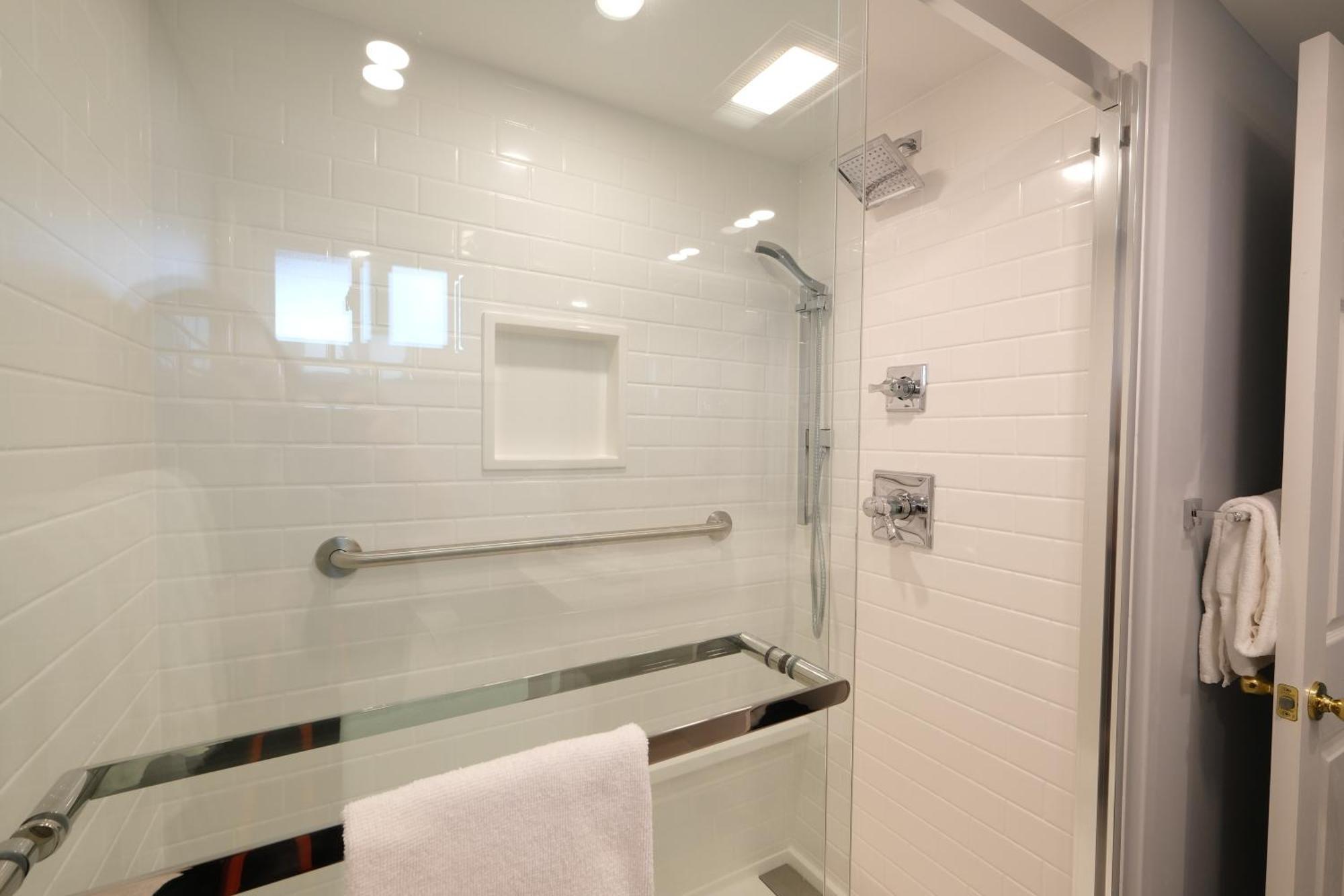 Dunes Partial Oceanview King