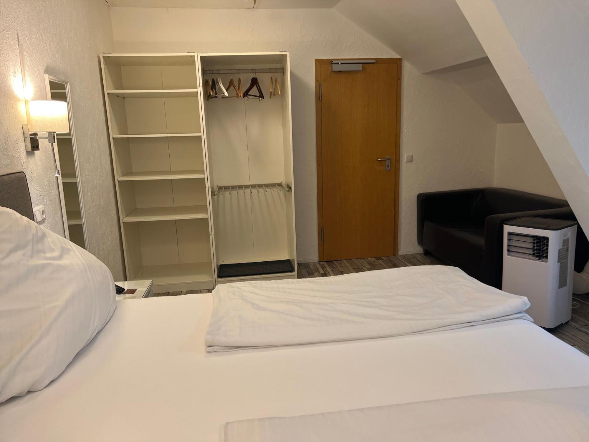Large Double Room