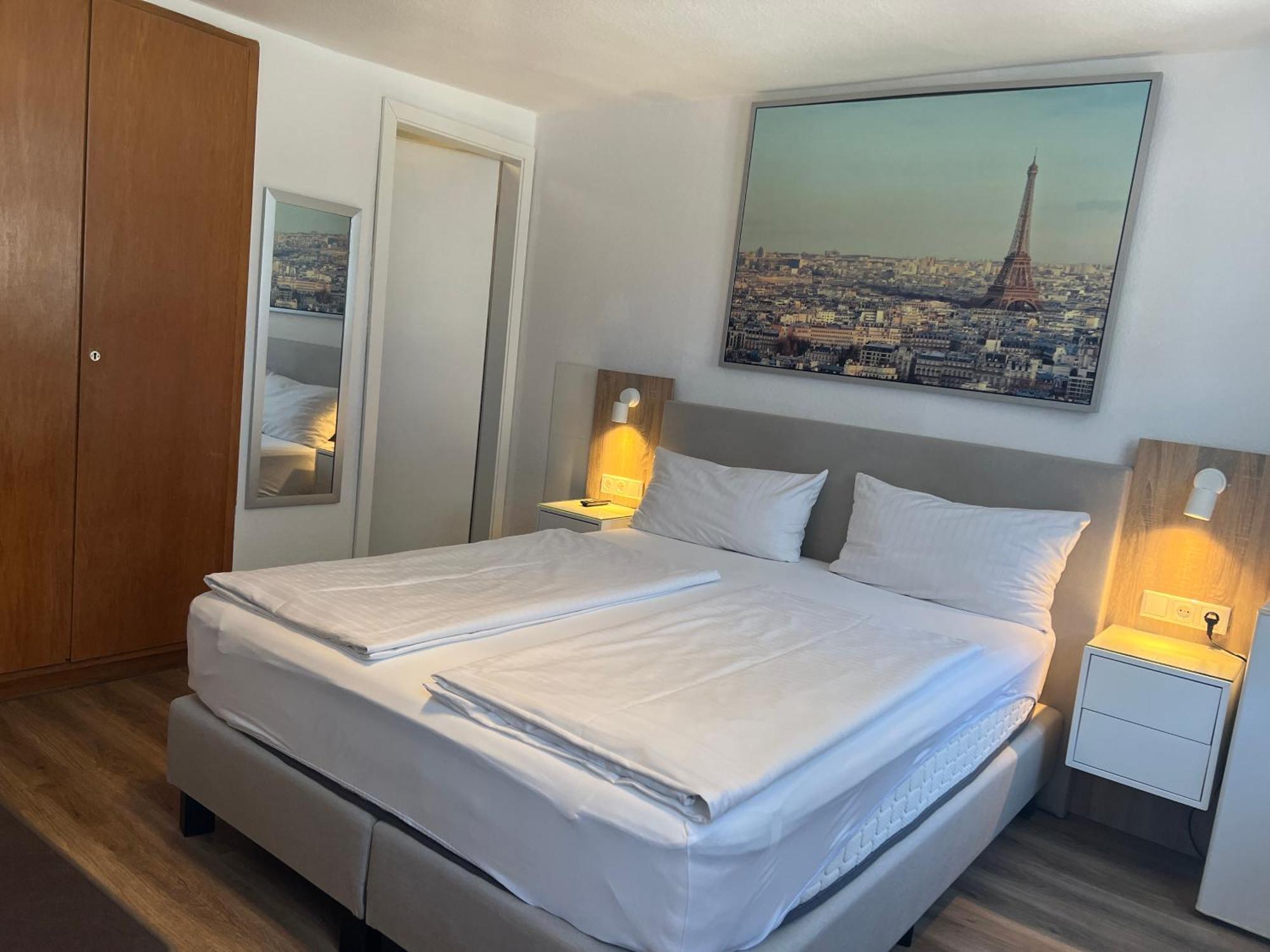 Double Room Private Bathroom