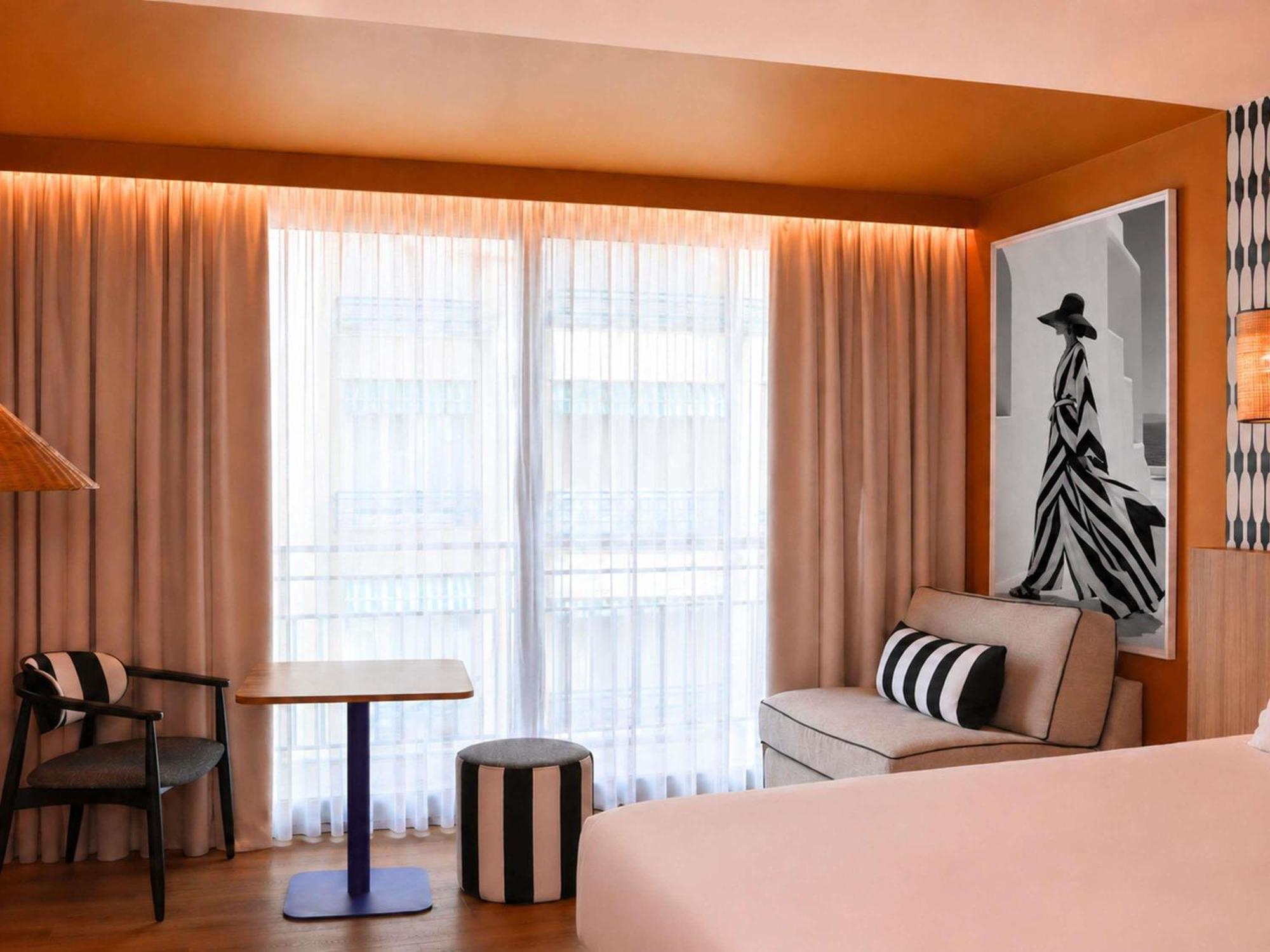 Superior Double Room Sofa Bed Balcony City View