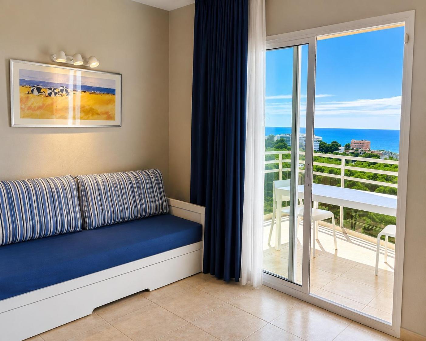 Two-Bedroom Apartment Sea View