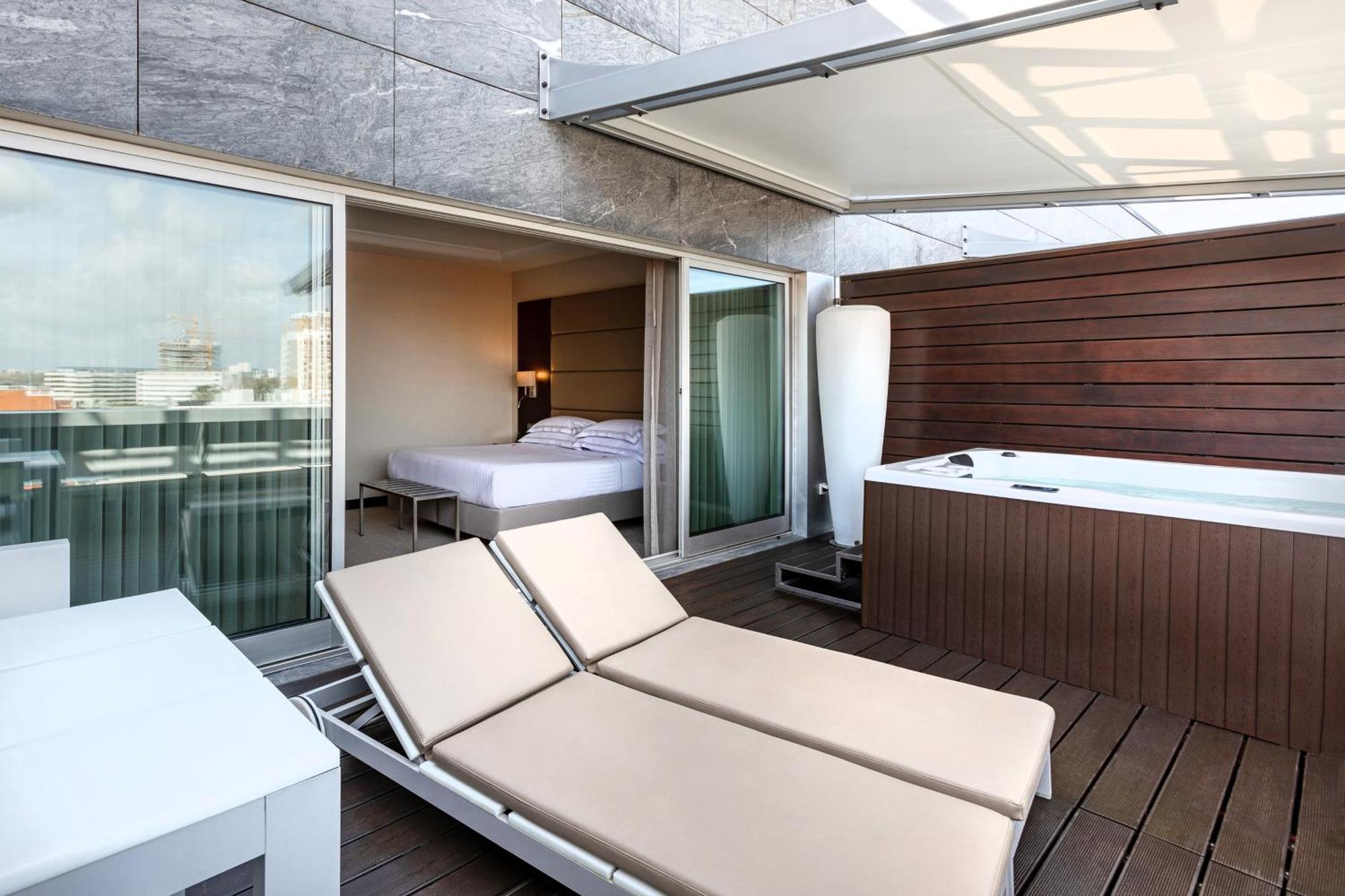 Superior Double Room Hot Tub