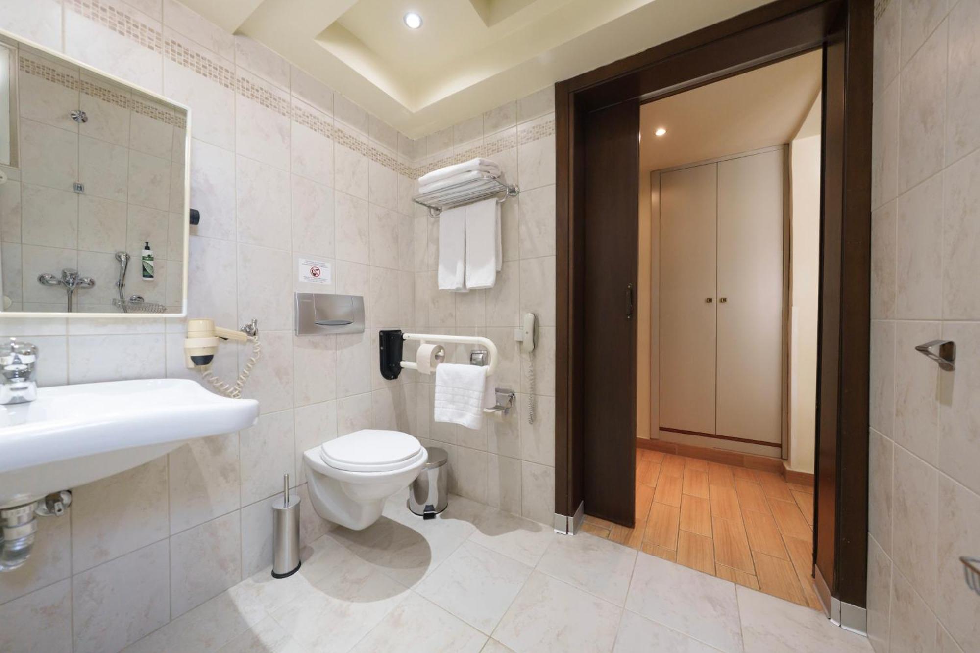 Twin Room Disability Access
