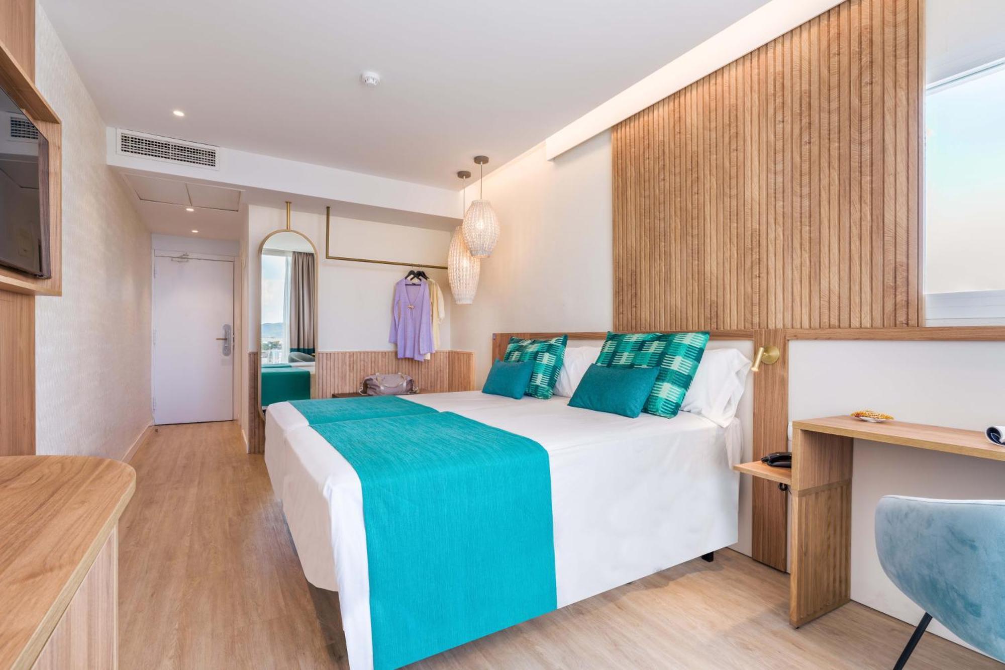 Superior Twin Room Sea View