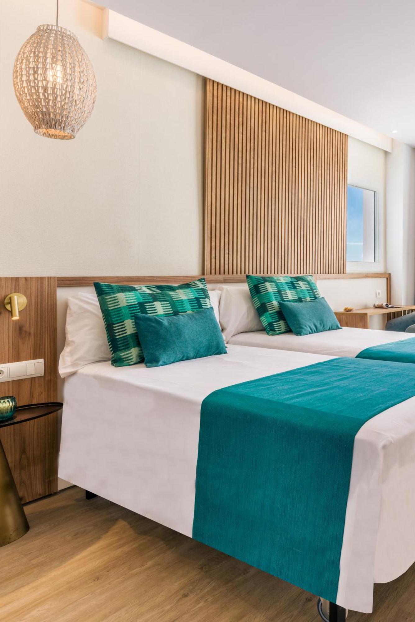 Superior Twin Room Sea View