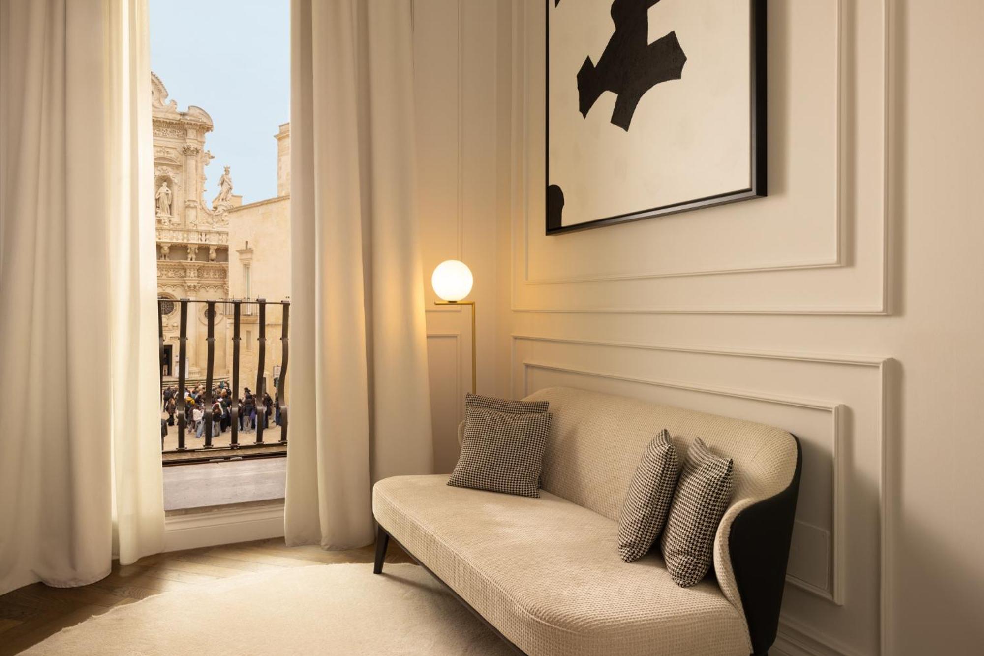Deluxe Double Room City View