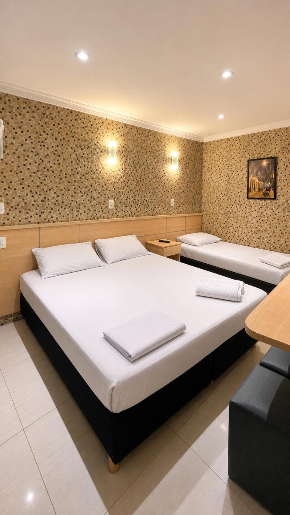 Quarto Triplo com 3 Camas Individuais